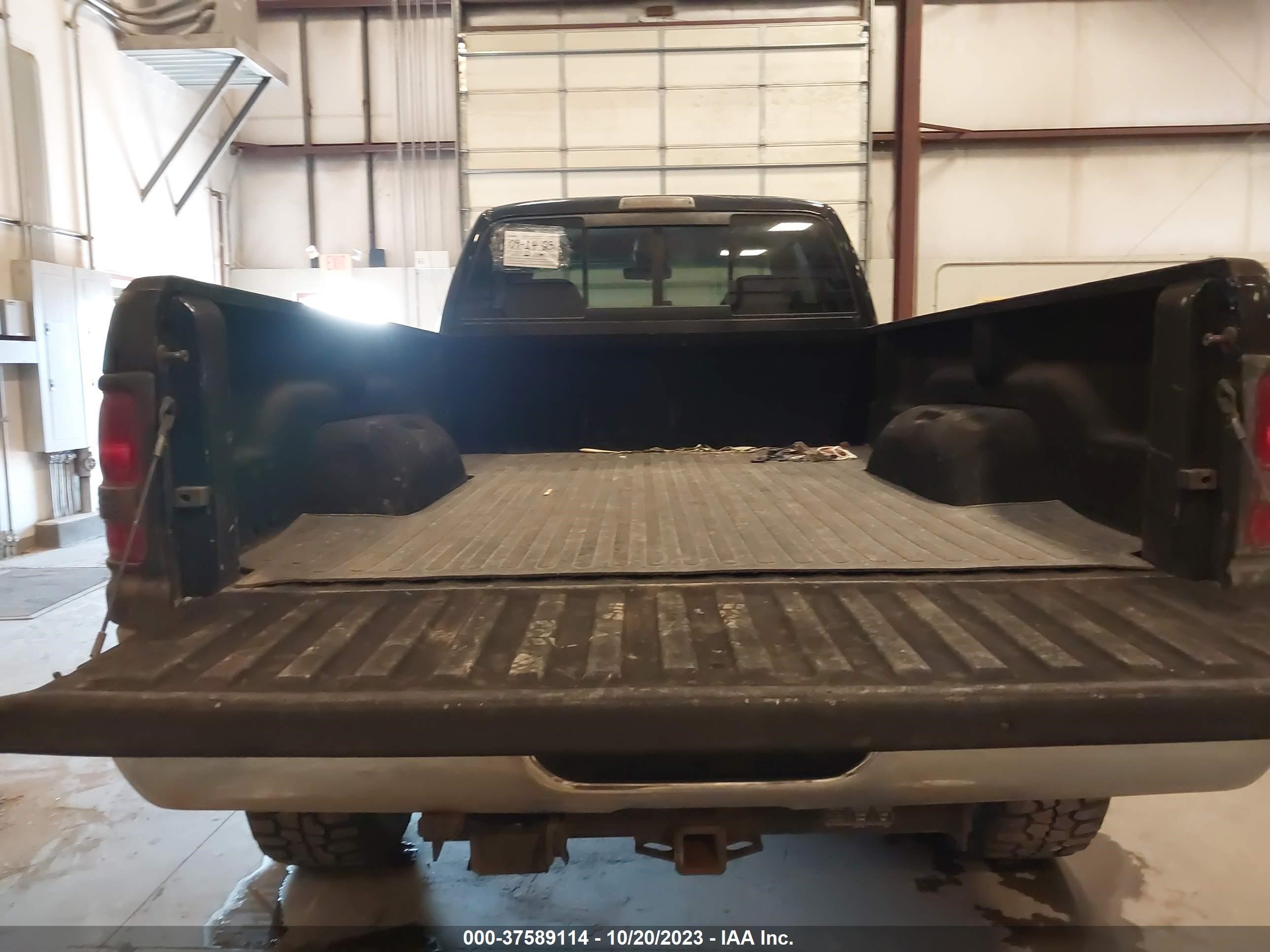 Photo 11 VIN: 3B7KF23731G732423 - DODGE RAM 