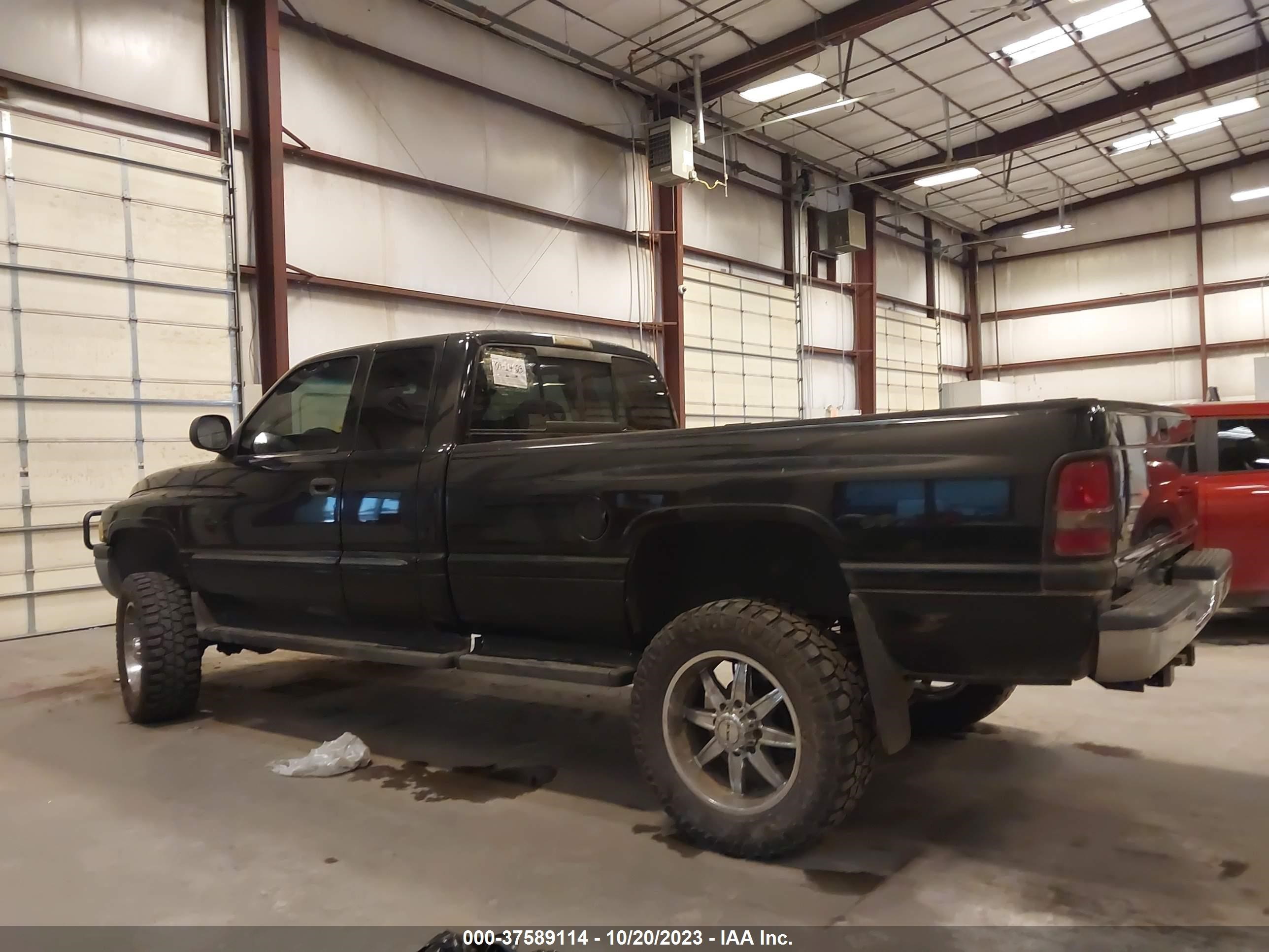 Photo 13 VIN: 3B7KF23731G732423 - DODGE RAM 