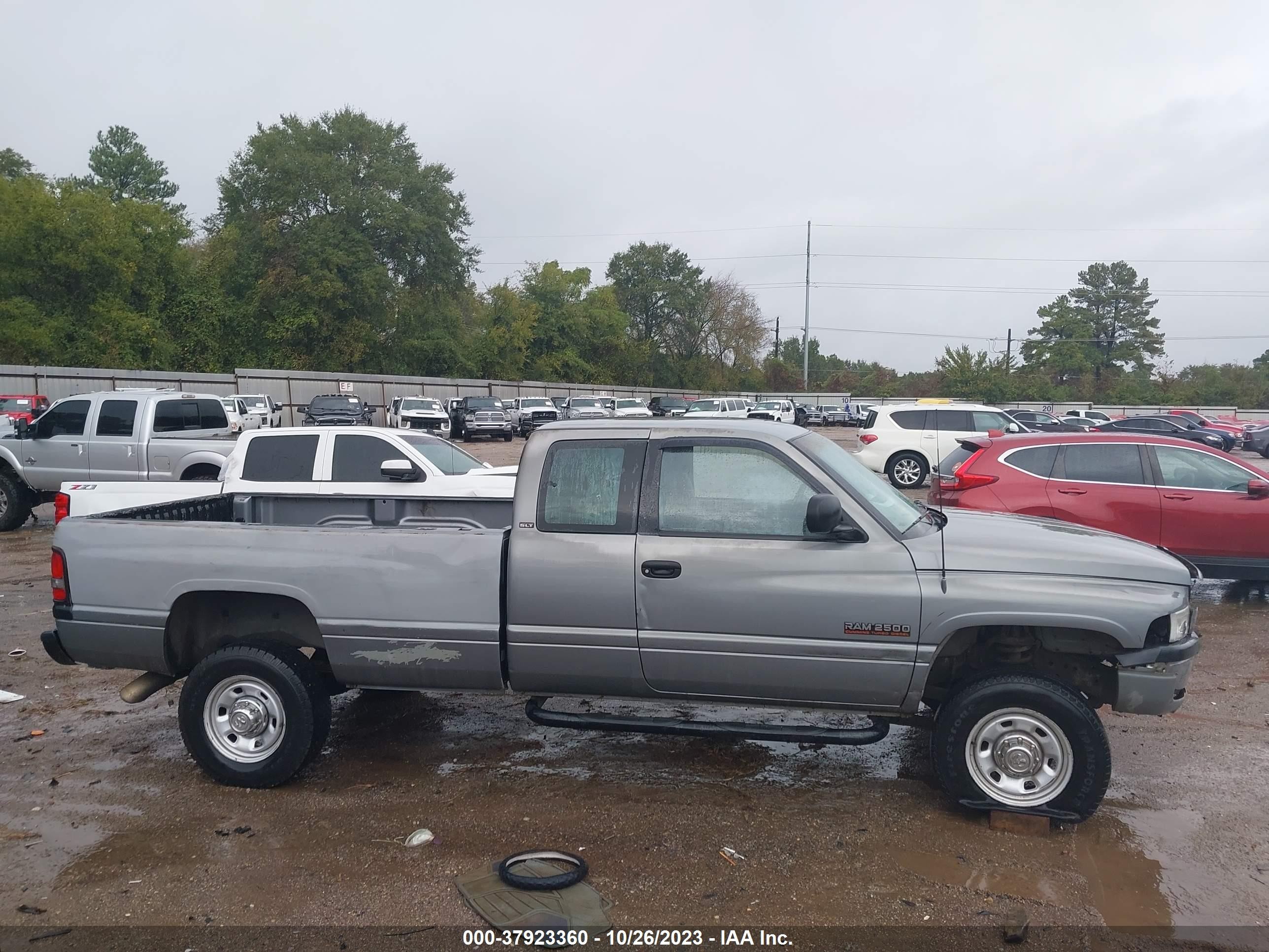 Photo 11 VIN: 3B7KF23C1SM163359 - DODGE RAM 