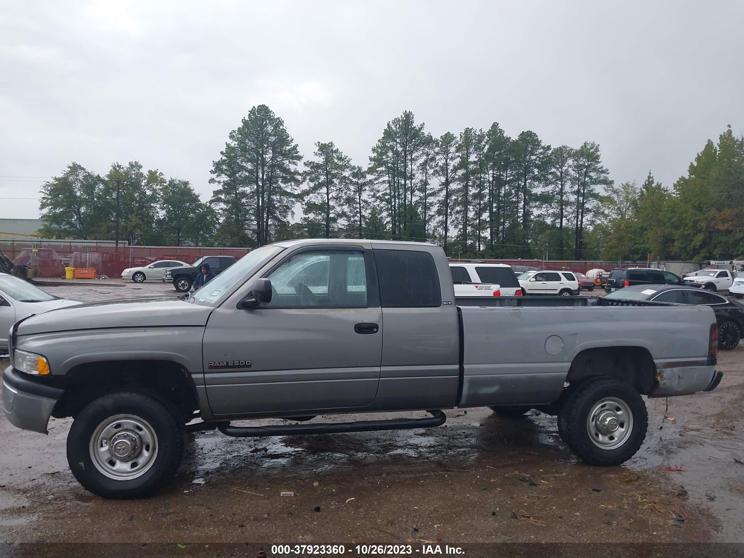 Photo 12 VIN: 3B7KF23C1SM163359 - DODGE RAM 