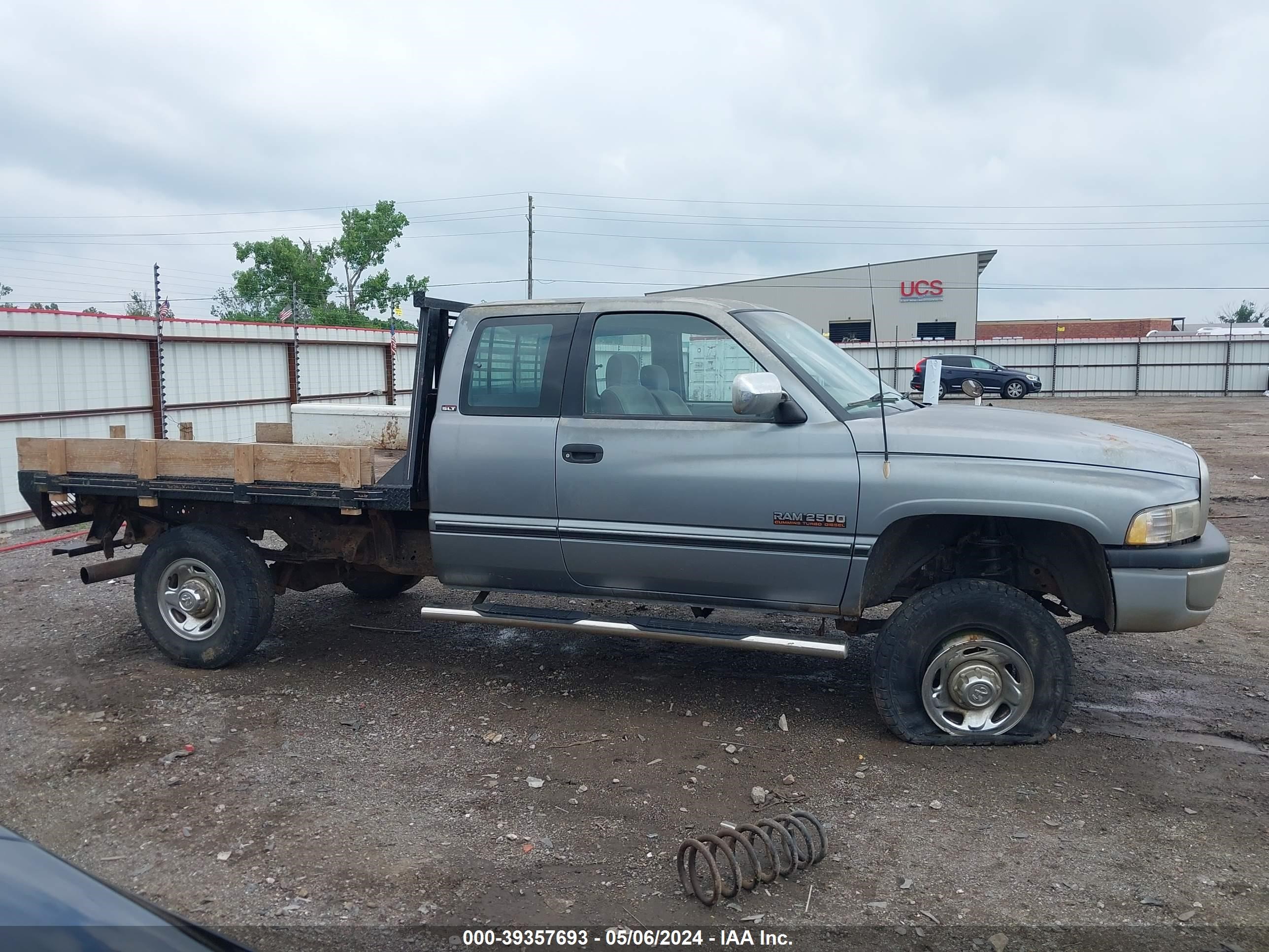 Photo 13 VIN: 3B7KF23C6SM127487 - DODGE RAM 