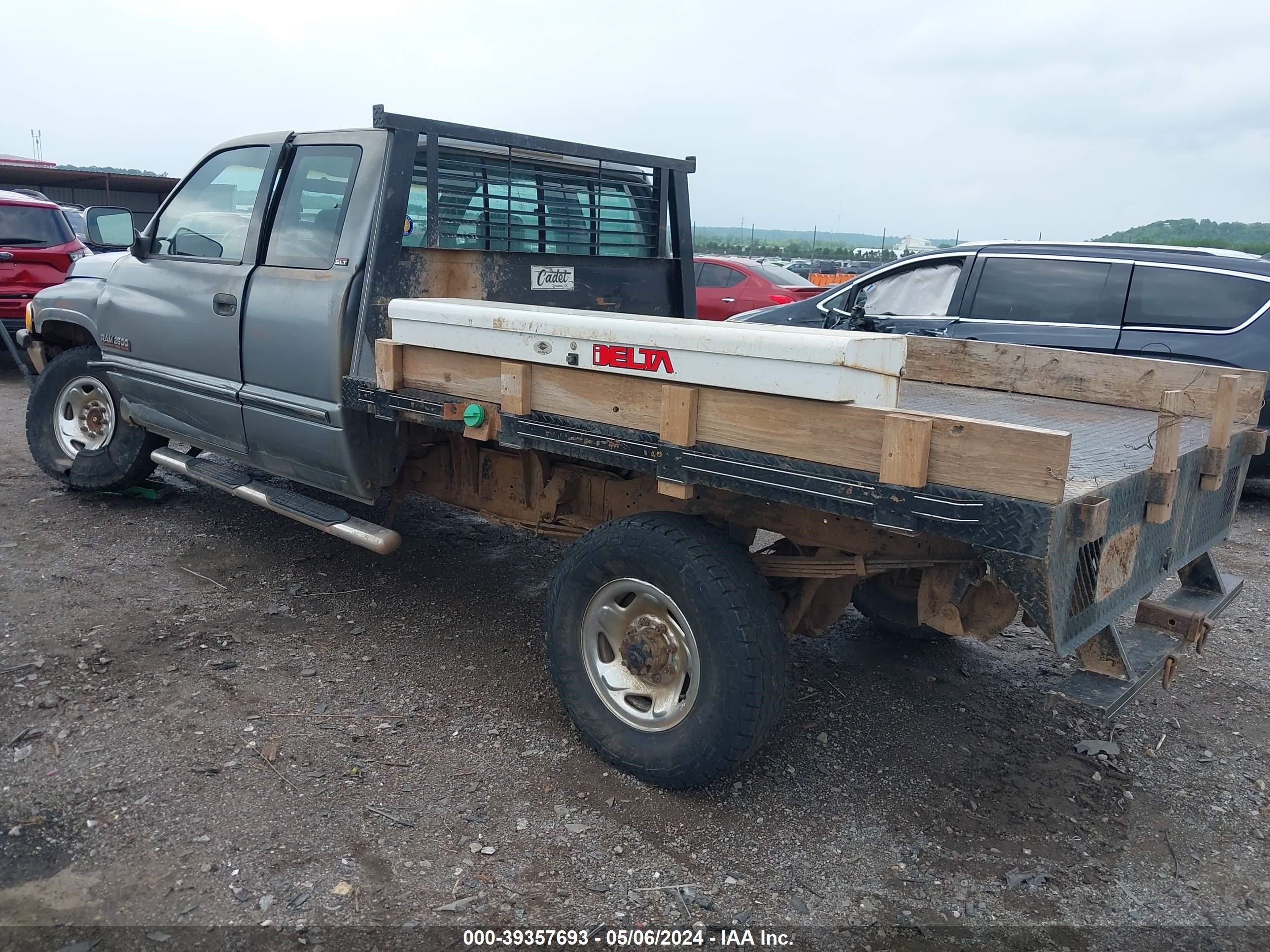 Photo 2 VIN: 3B7KF23C6SM127487 - DODGE RAM 