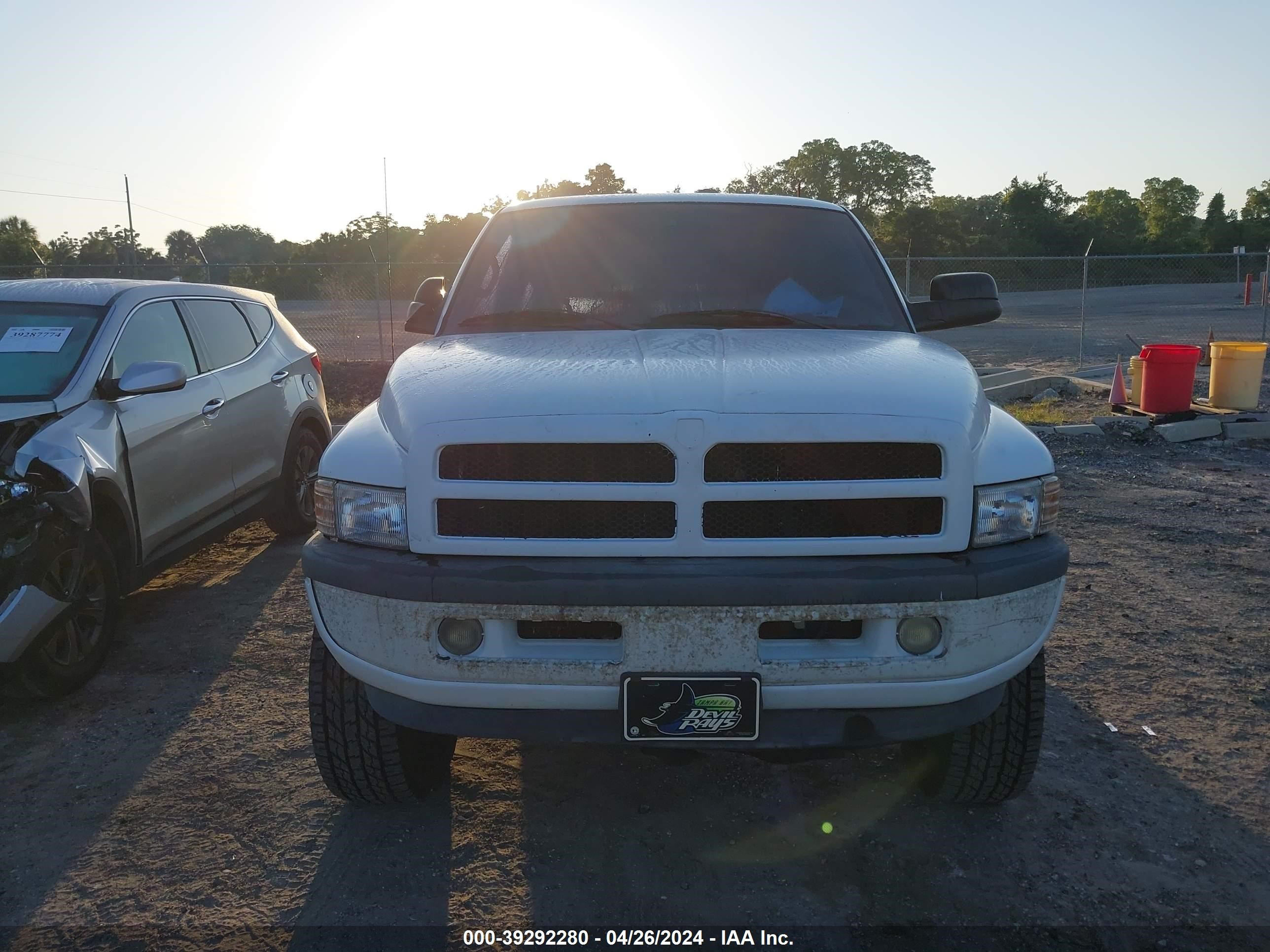 Photo 11 VIN: 3B7KF23C8TM108540 - DODGE RAM 