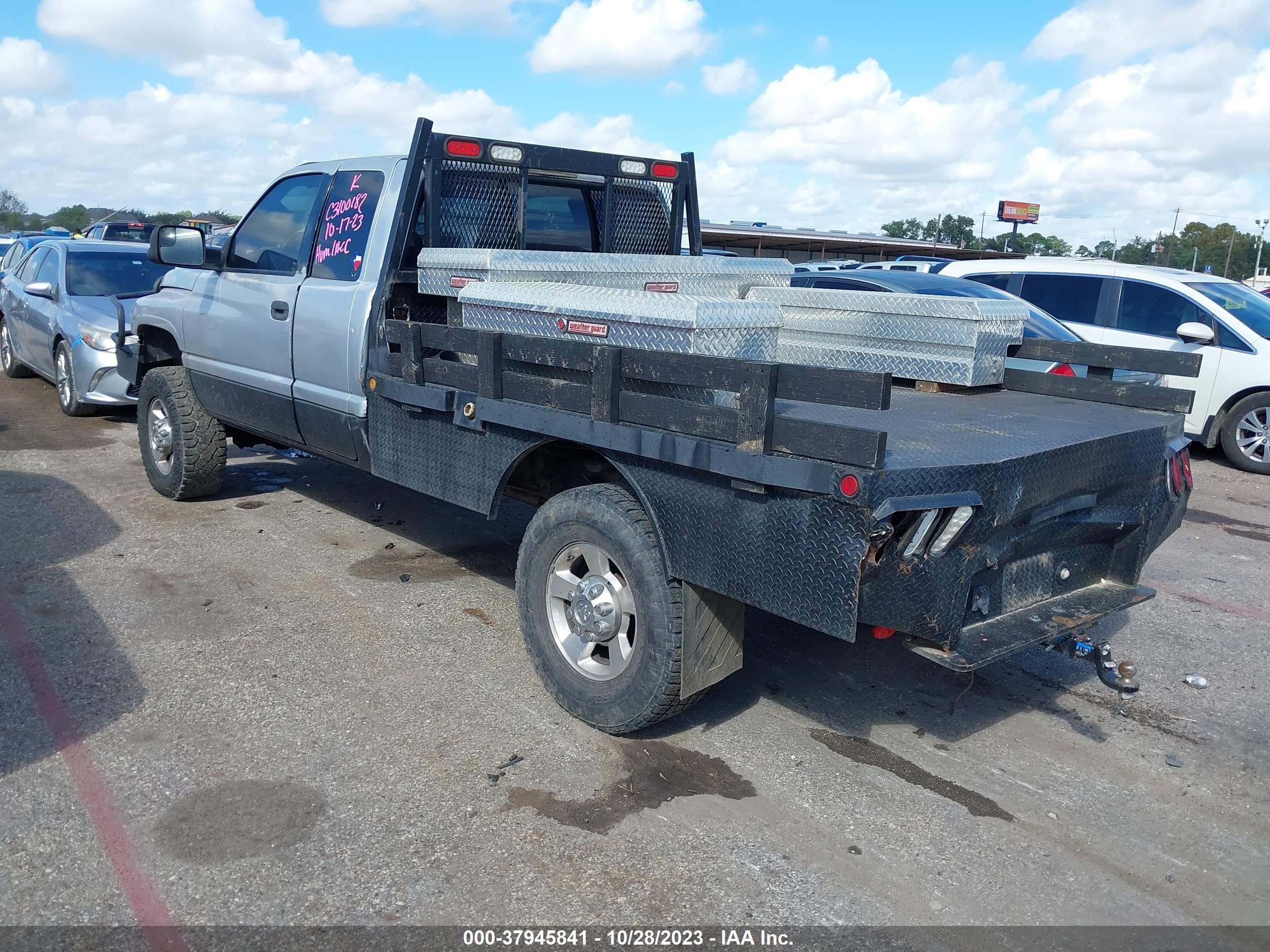 Photo 2 VIN: 3B7KF23CX2M216544 - DODGE RAM 