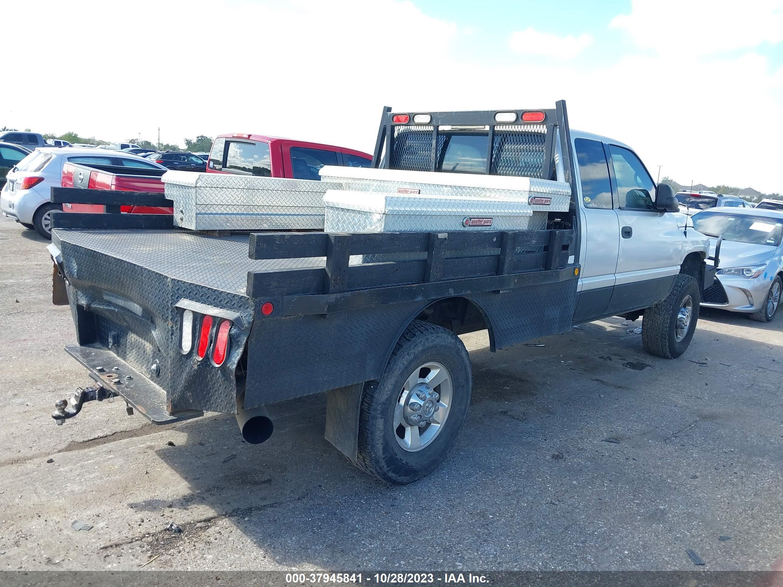 Photo 3 VIN: 3B7KF23CX2M216544 - DODGE RAM 