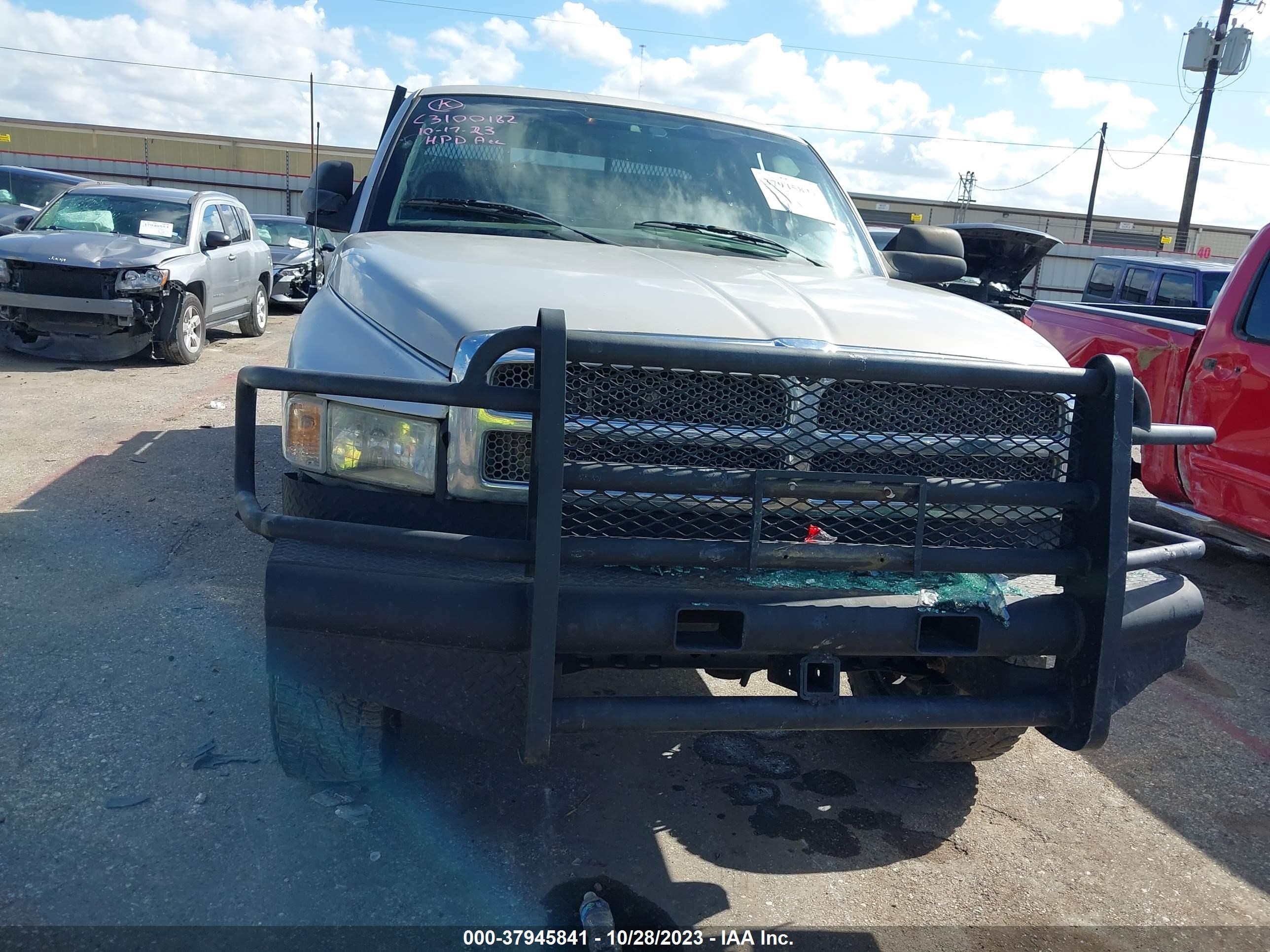 Photo 5 VIN: 3B7KF23CX2M216544 - DODGE RAM 