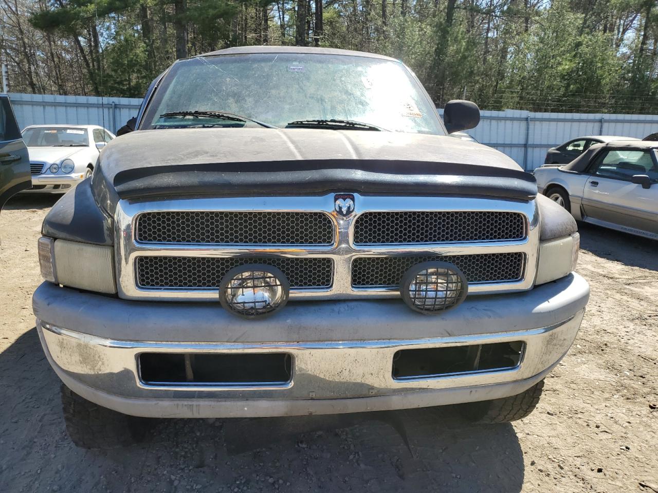 Photo 4 VIN: 3B7KF23Z0XG200346 - DODGE RAM 