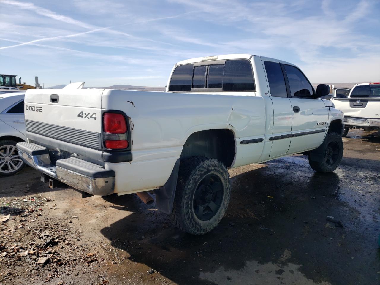 Photo 2 VIN: 3B7KF23Z5XG234766 - DODGE RAM 