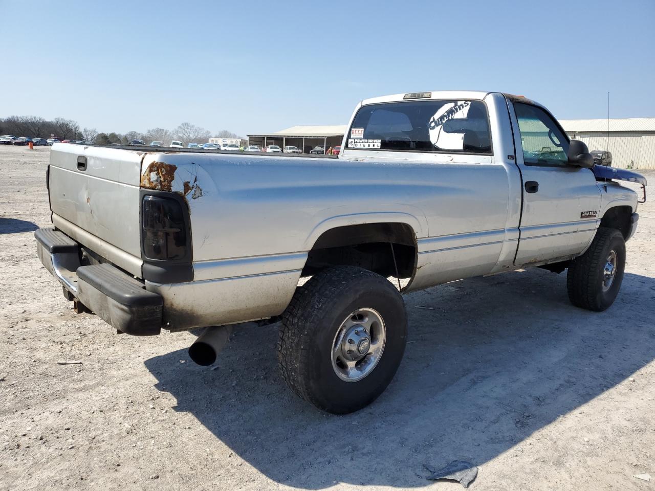 Photo 2 VIN: 3B7KF26631M534042 - DODGE RAM 