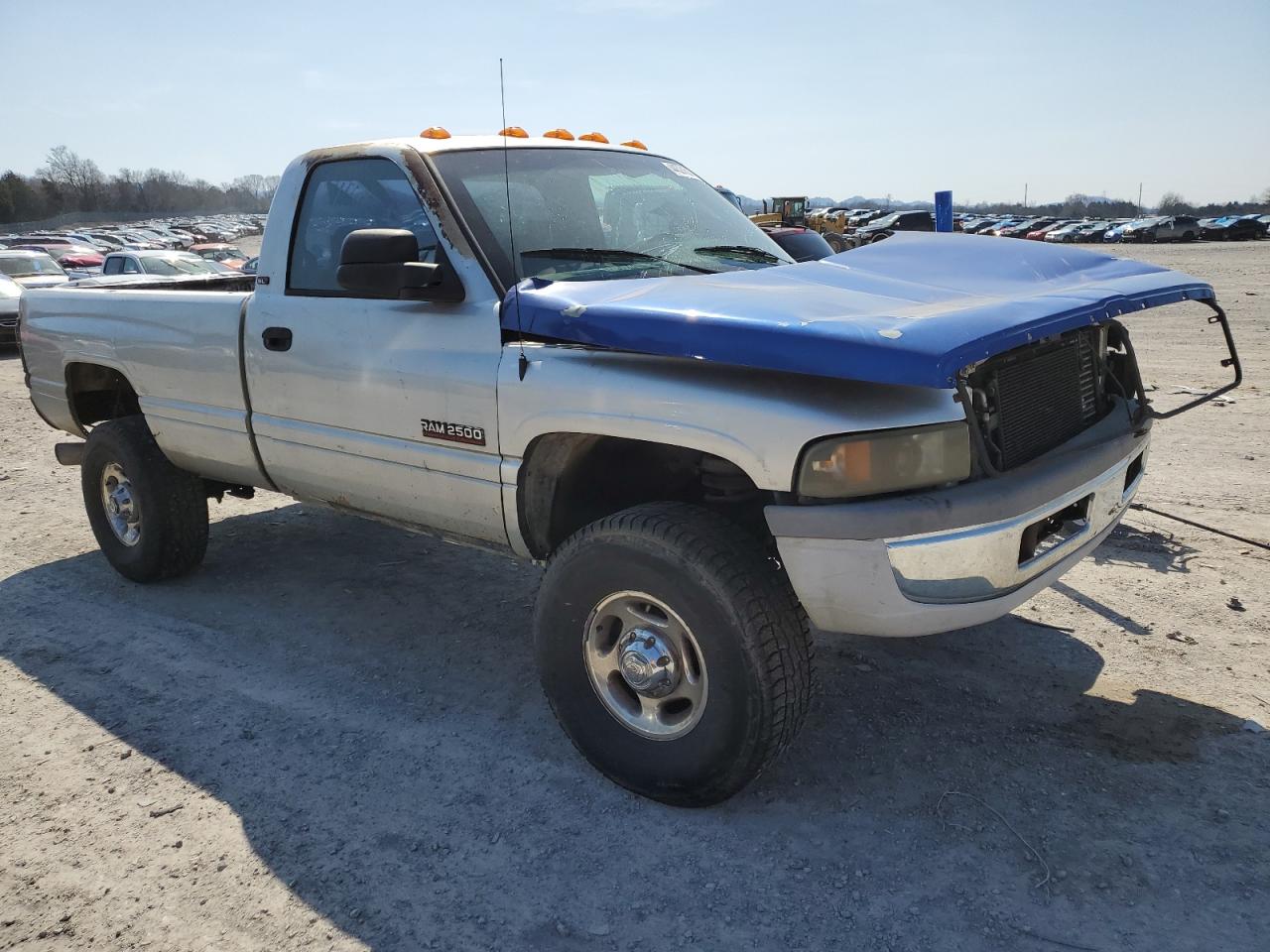 Photo 3 VIN: 3B7KF26631M534042 - DODGE RAM 