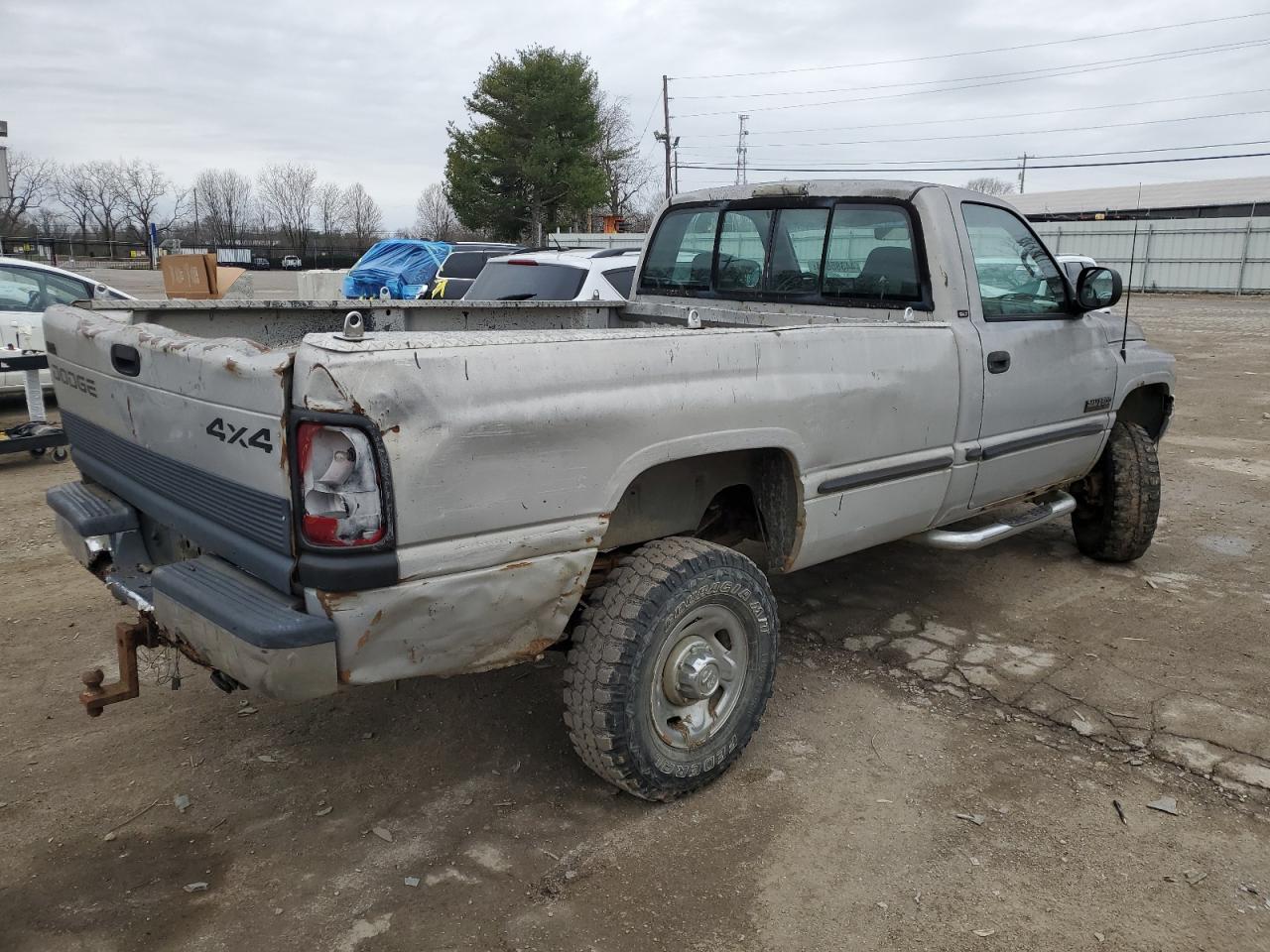 Photo 2 VIN: 3B7KF26D5WM237666 - DODGE RAM 