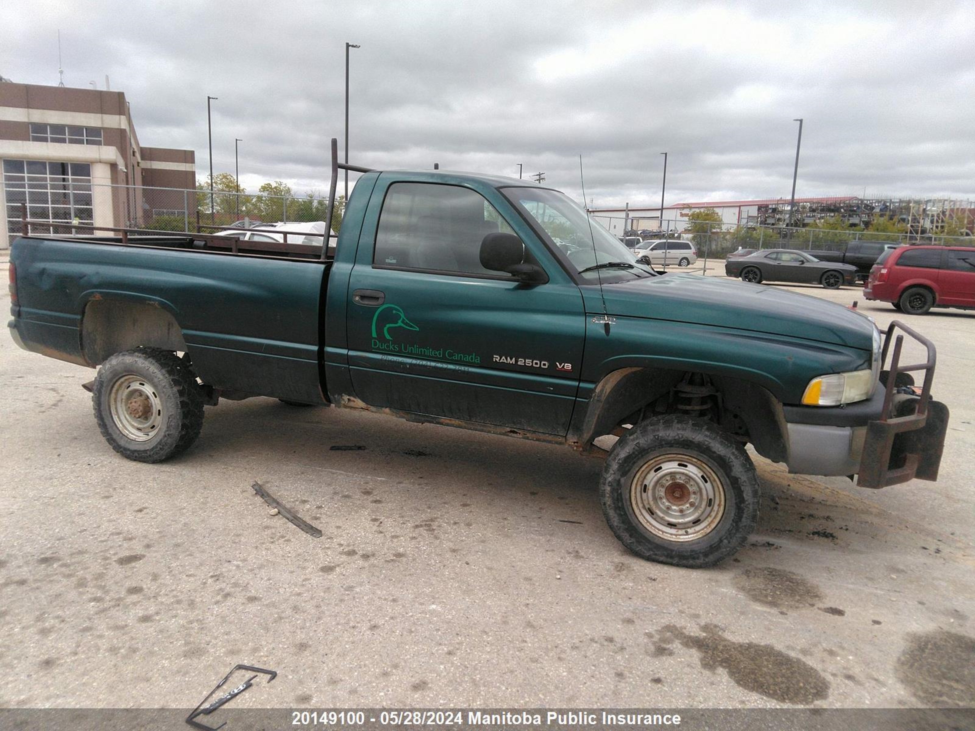 Photo 5 VIN: 3B7KF26Z0XM574341 - DODGE RAM 