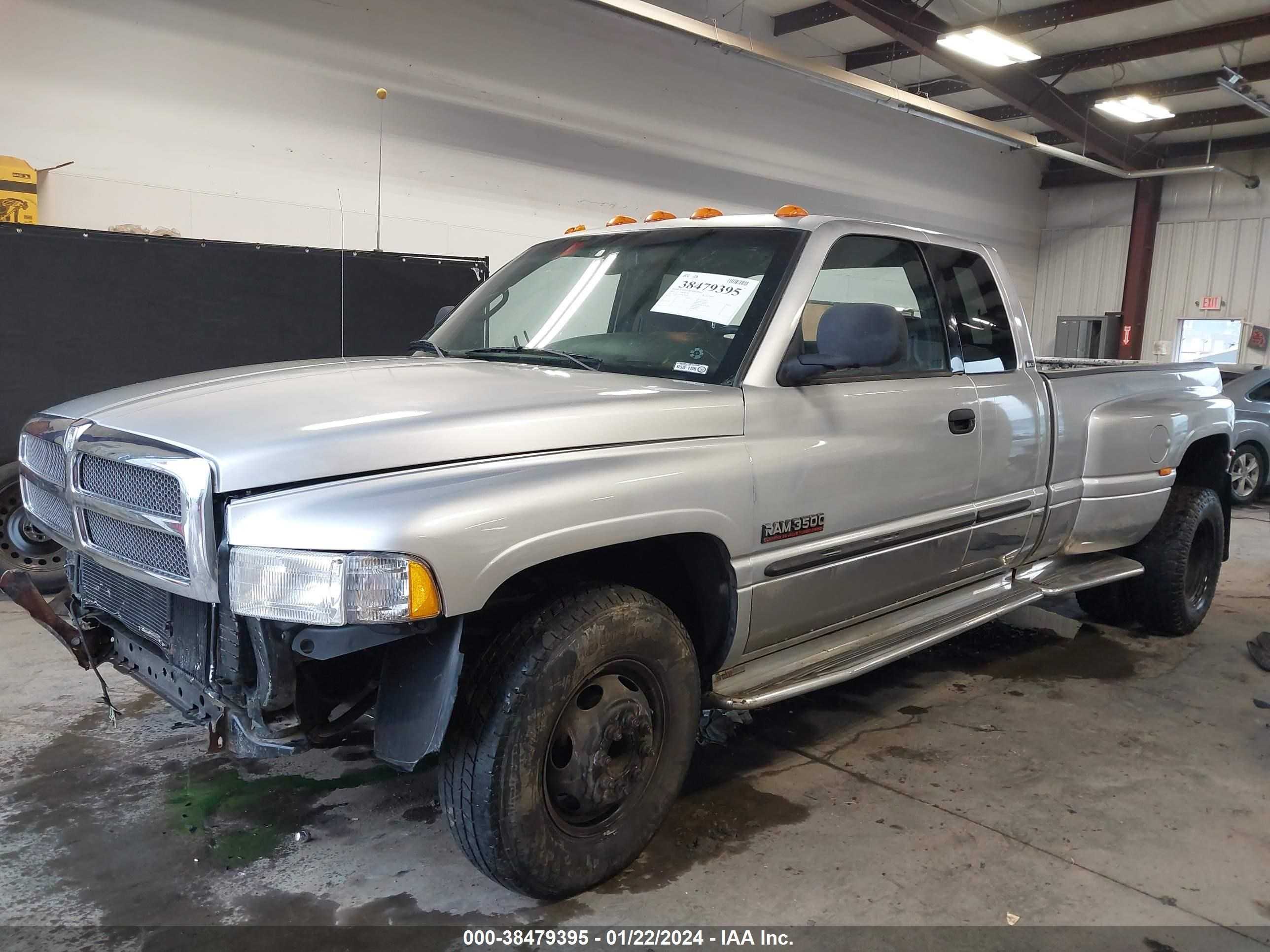 Photo 1 VIN: 3B7MC33642M294190 - DODGE RAM 