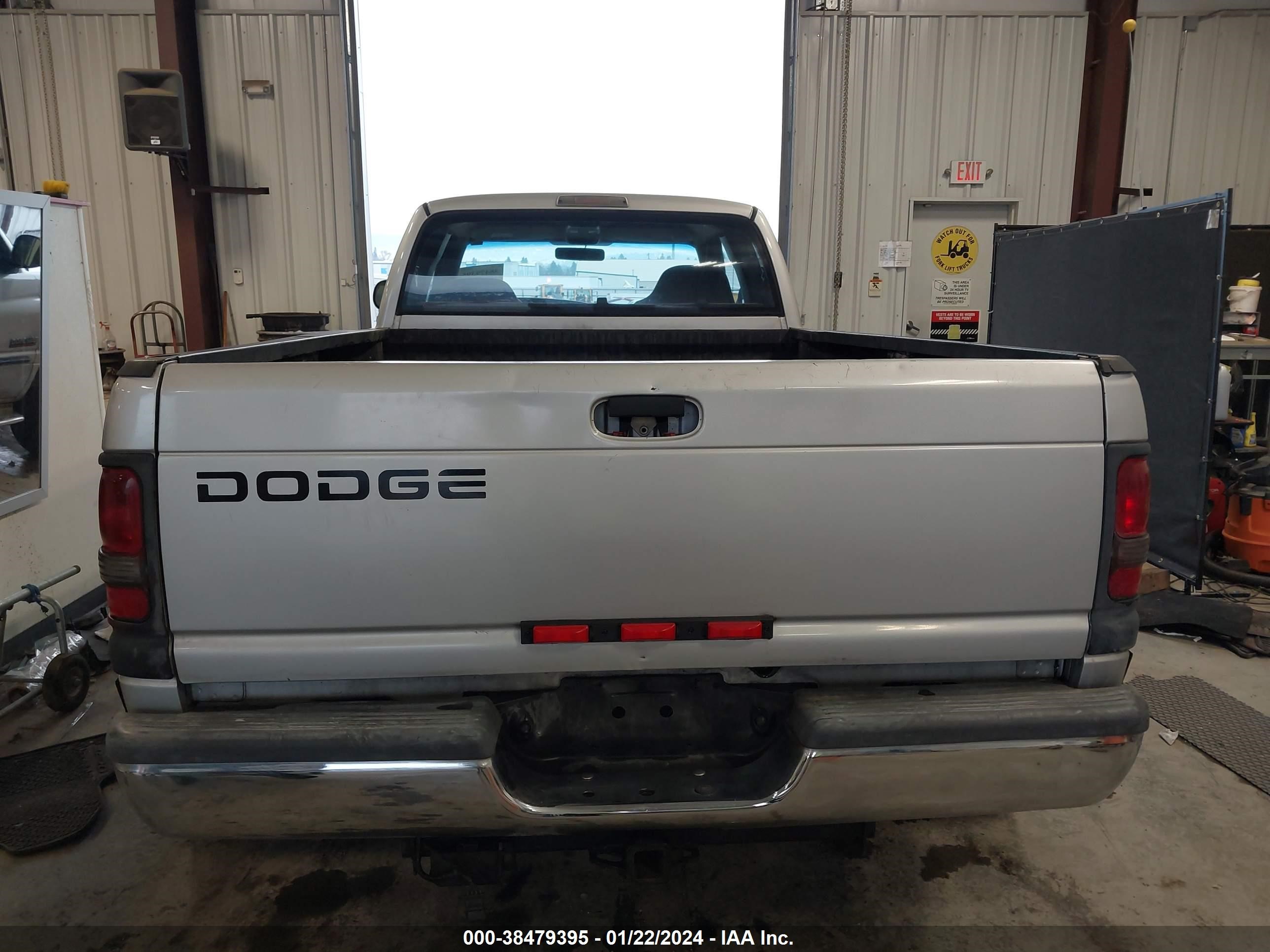 Photo 7 VIN: 3B7MC33642M294190 - DODGE RAM 