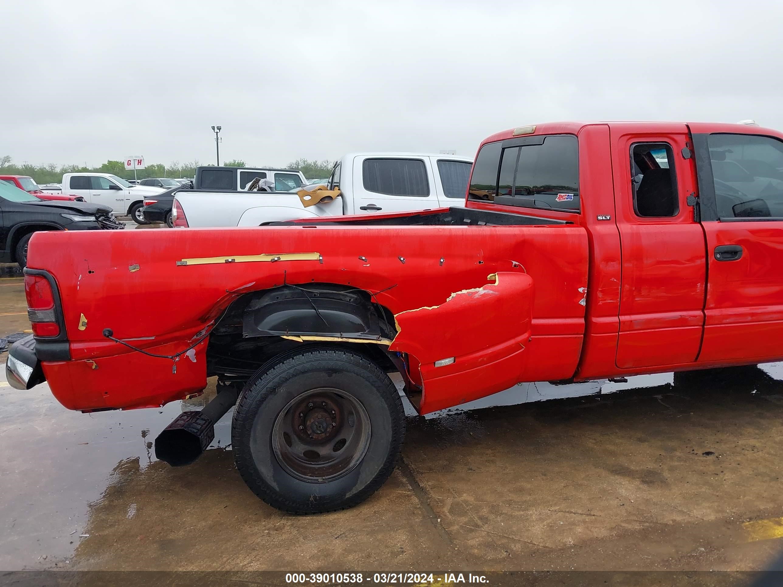 Photo 10 VIN: 3B7MC33652M286891 - DODGE RAM 