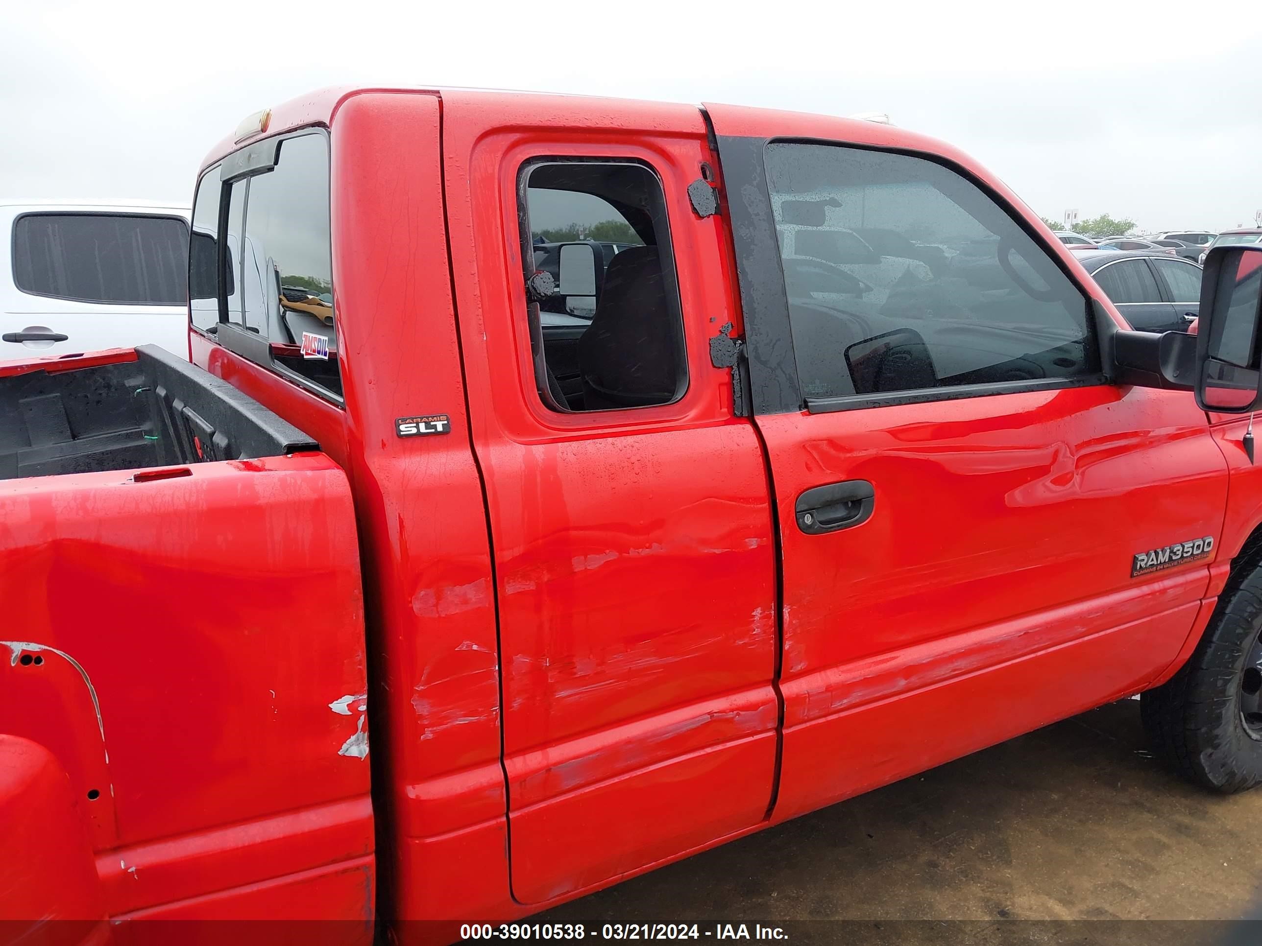 Photo 17 VIN: 3B7MC33652M286891 - DODGE RAM 