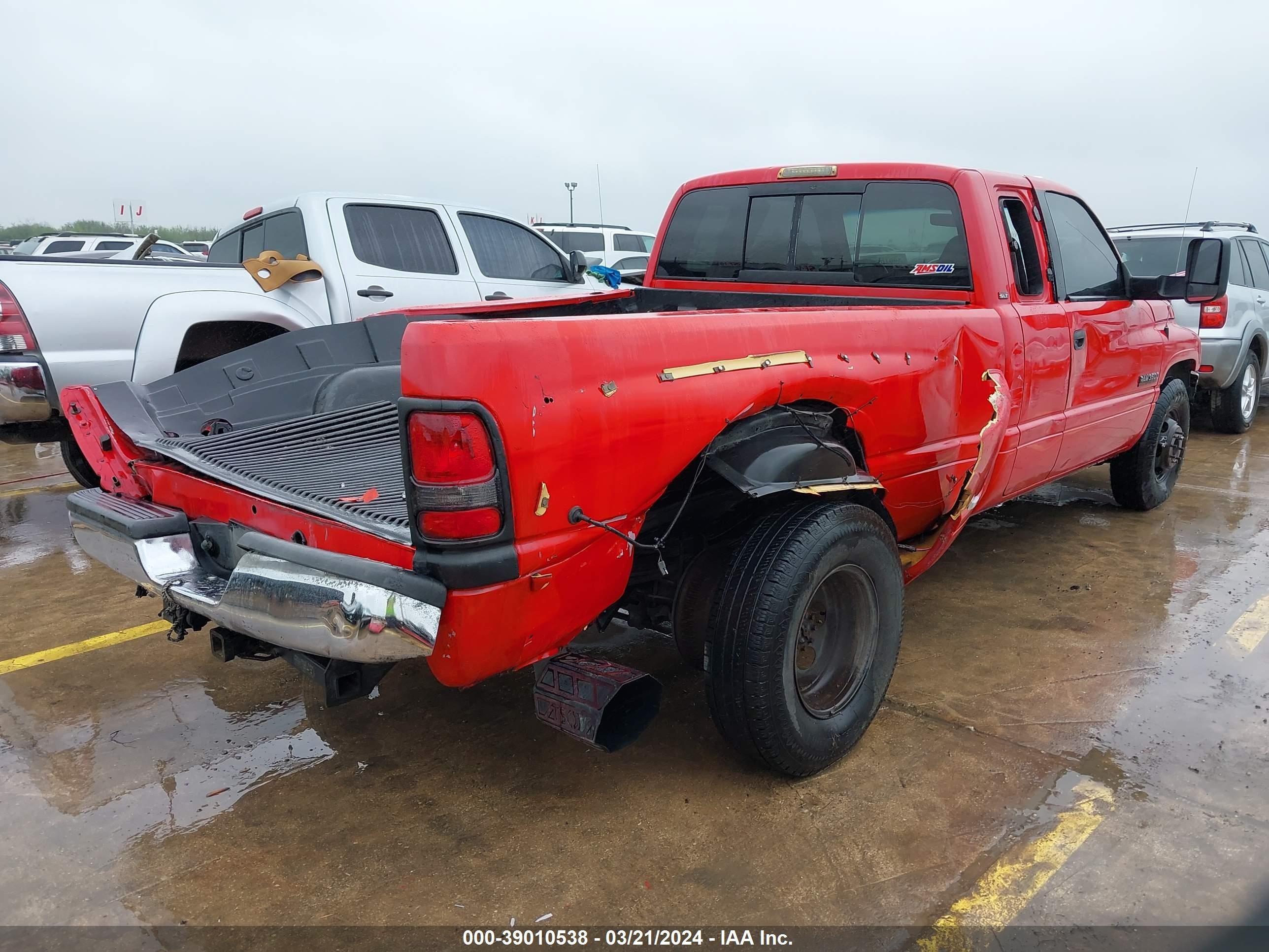 Photo 3 VIN: 3B7MC33652M286891 - DODGE RAM 