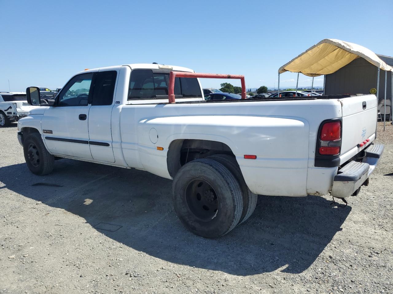 Photo 1 VIN: 3B7MC33662M265709 - DODGE RAM 