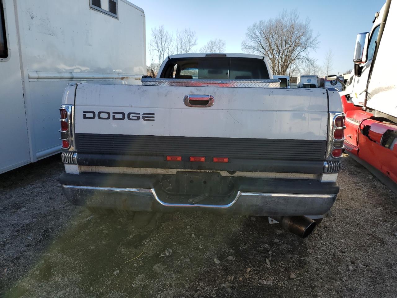 Photo 5 VIN: 3B7MC33D1VM585183 - DODGE RAM 