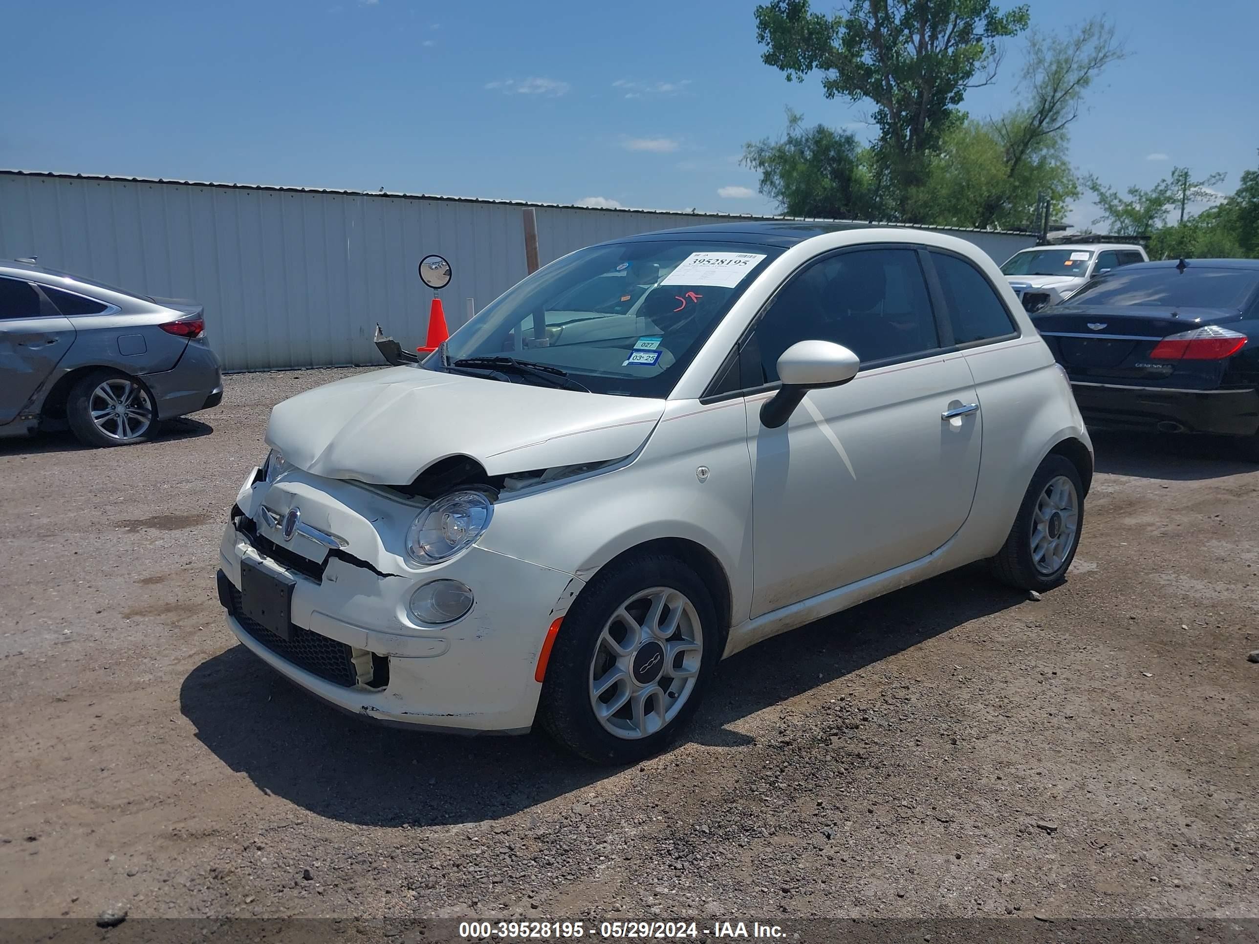 Photo 1 VIN: 3C3CFFAR0CT335363 - FIAT 500 