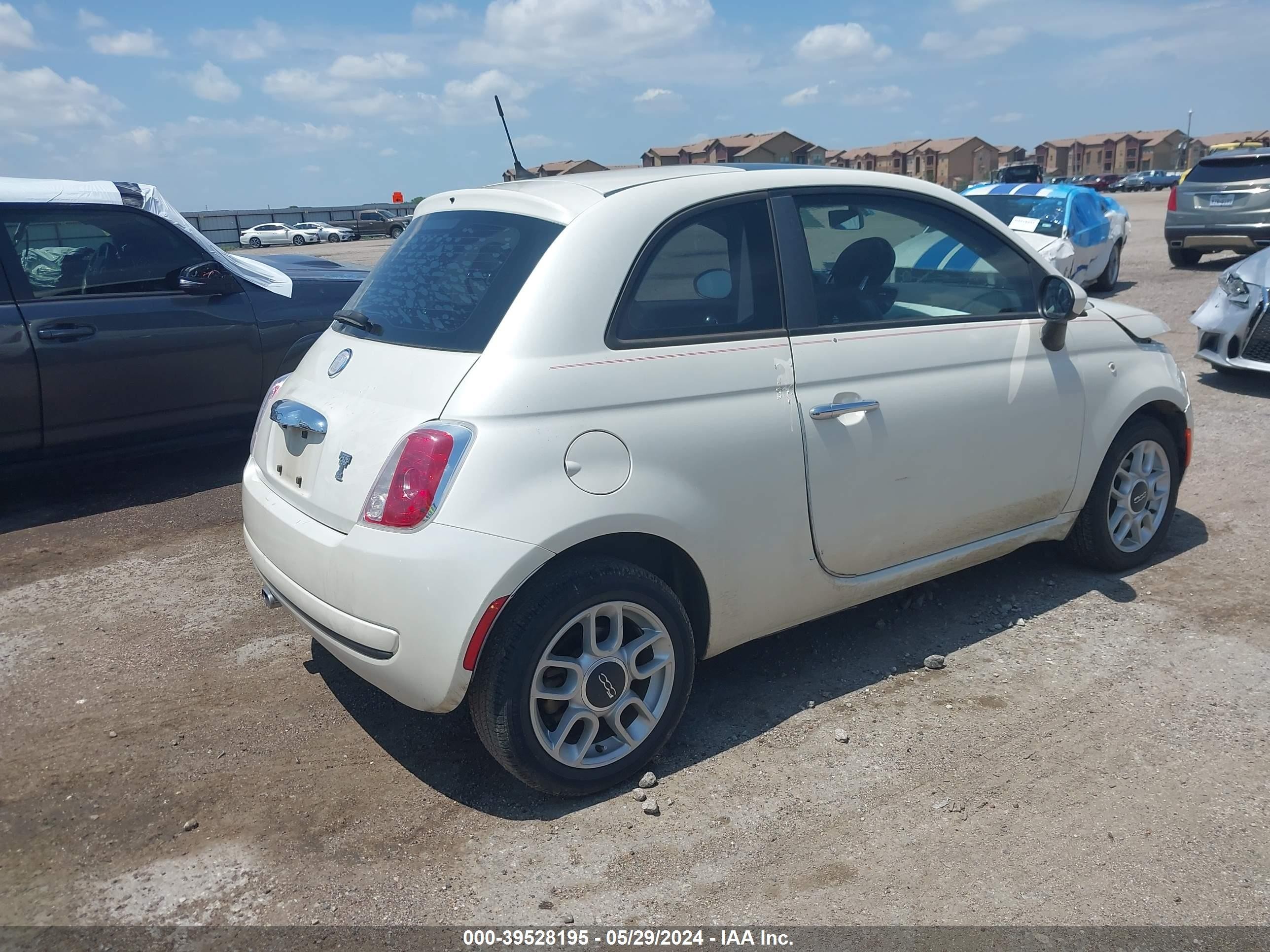 Photo 3 VIN: 3C3CFFAR0CT335363 - FIAT 500 