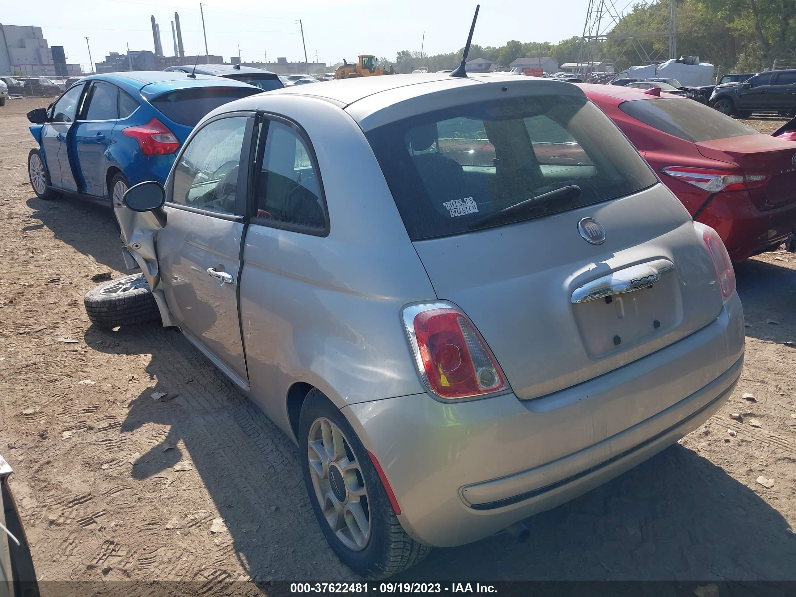 Photo 2 VIN: 3C3CFFAR4CT123937 - FIAT 500 