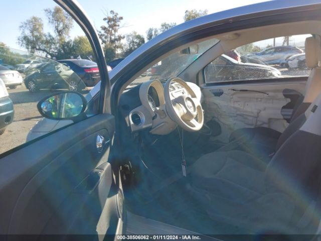 Photo 4 VIN: 3C3CFFAR6CT233503 - FIAT 500 