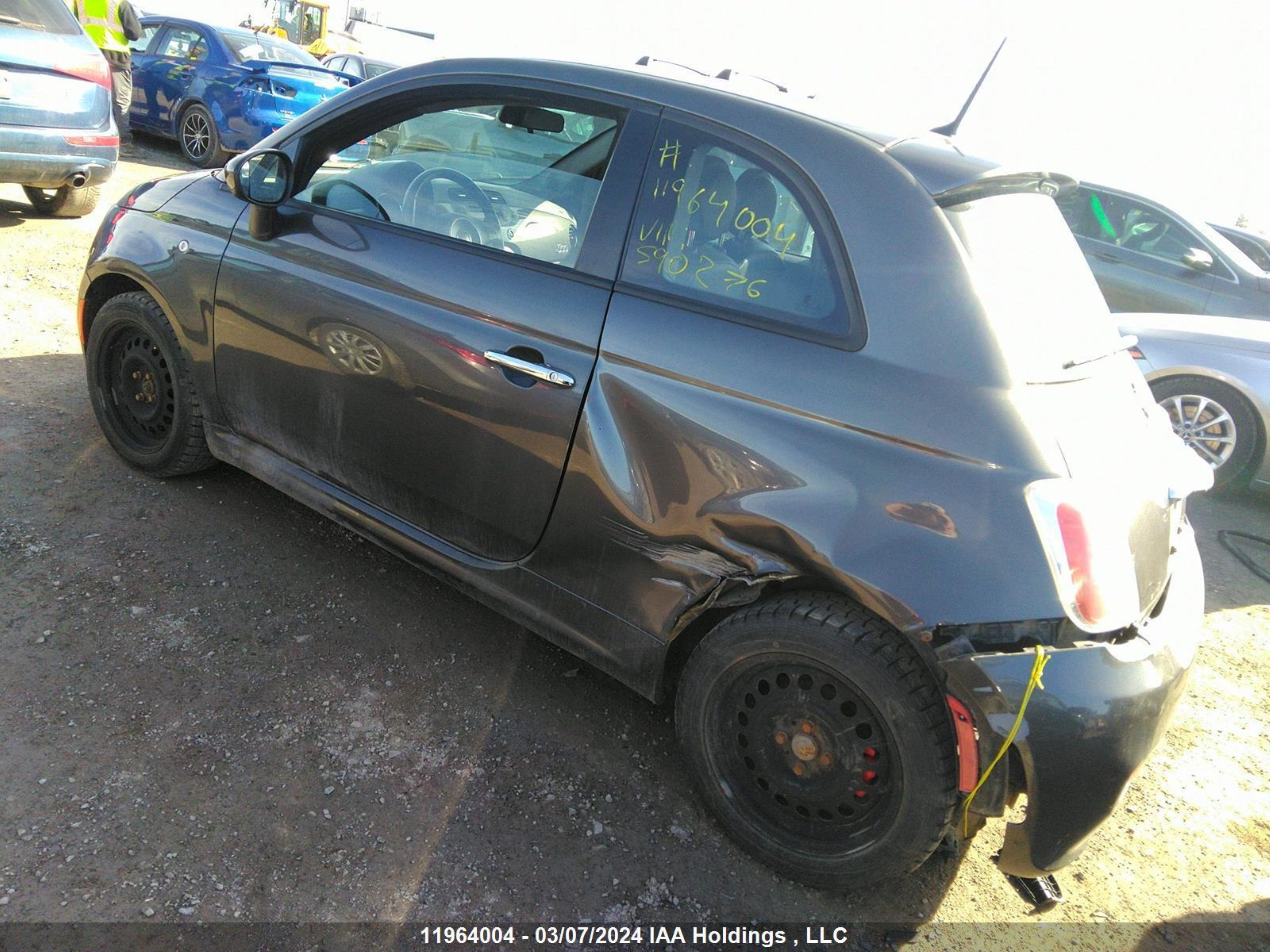 Photo 2 VIN: 3C3CFFBR4FT590276 - FIAT 500 