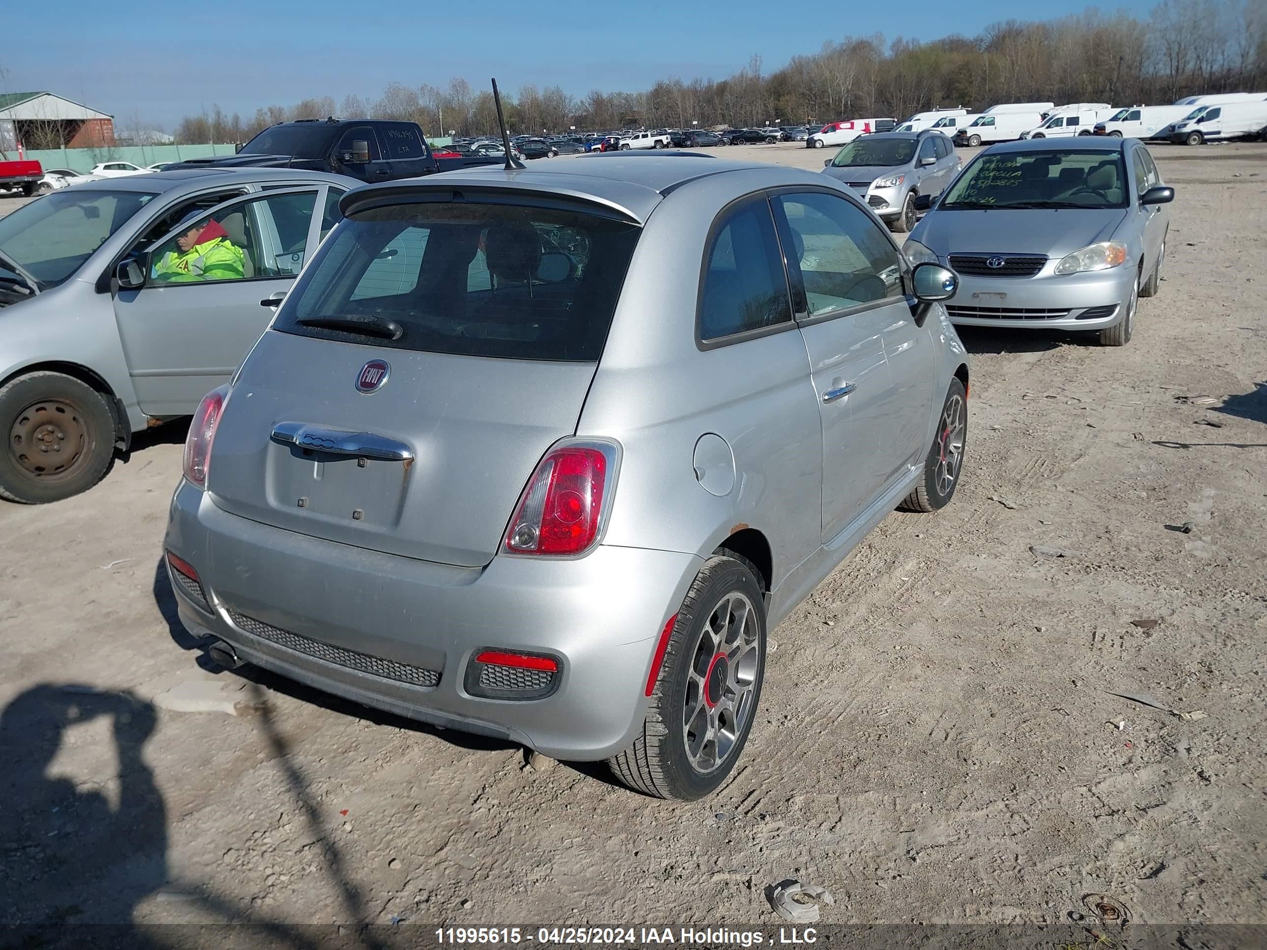 Photo 3 VIN: 3C3CFFBR9ET194665 - FIAT 500 