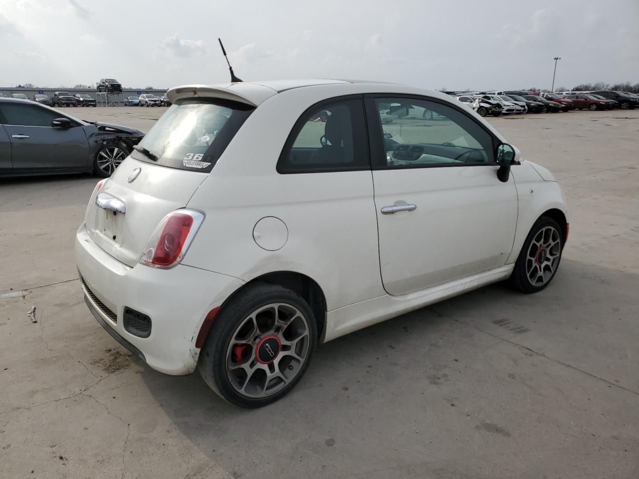 Photo 2 VIN: 3C3CFFBRXCT371124 - FIAT 500 