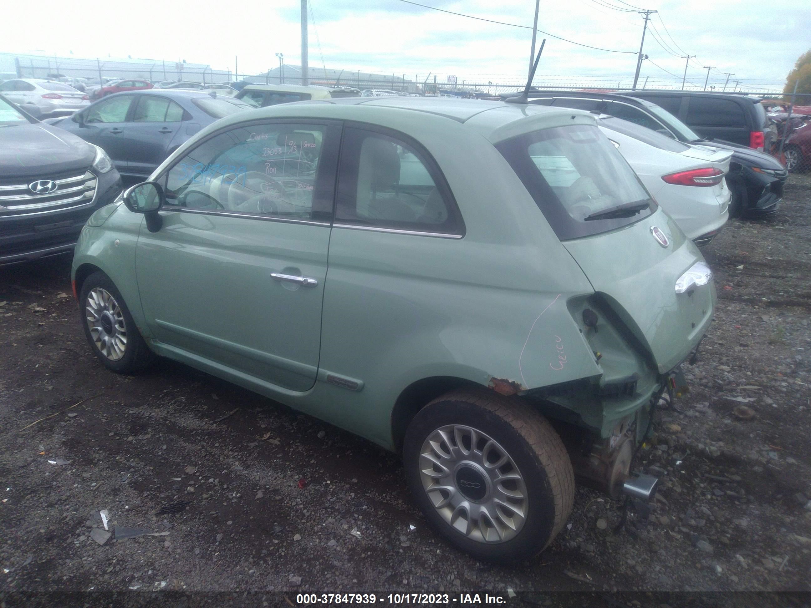 Photo 2 VIN: 3C3CFFCR3CT140483 - FIAT 500 