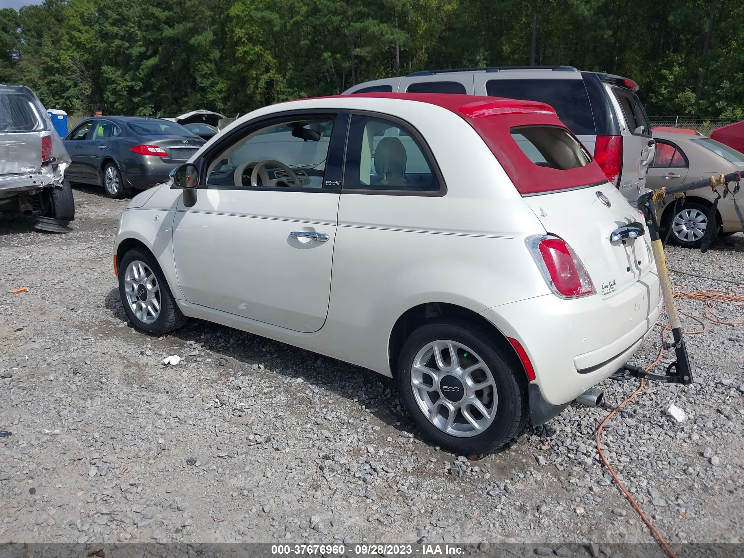 Photo 2 VIN: 3C3CFFDR6FT616034 - FIAT 500 