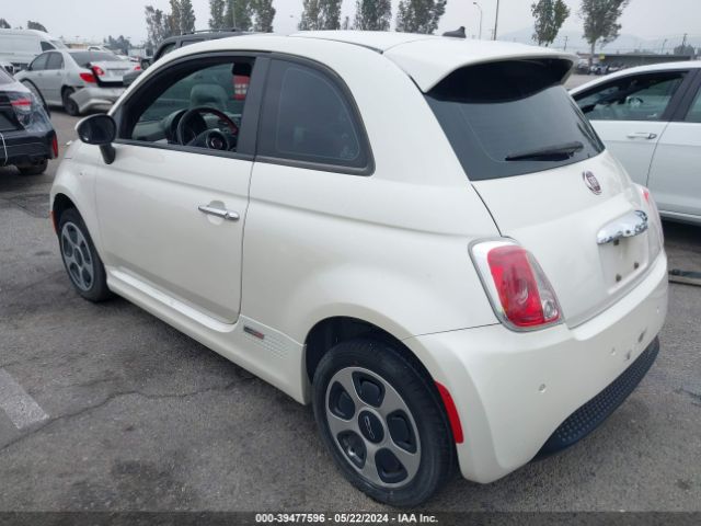 Photo 2 VIN: 3C3CFFGE0FT527357 - FIAT 500E 