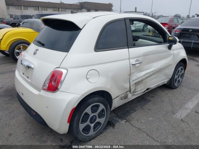 Photo 3 VIN: 3C3CFFGE0FT527357 - FIAT 500E 