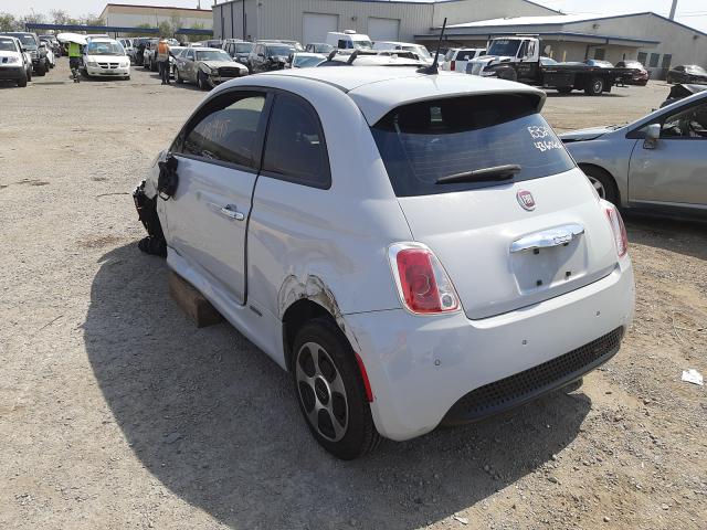 Photo 2 VIN: 3C3CFFGE0GT245947 - FIAT 500E 