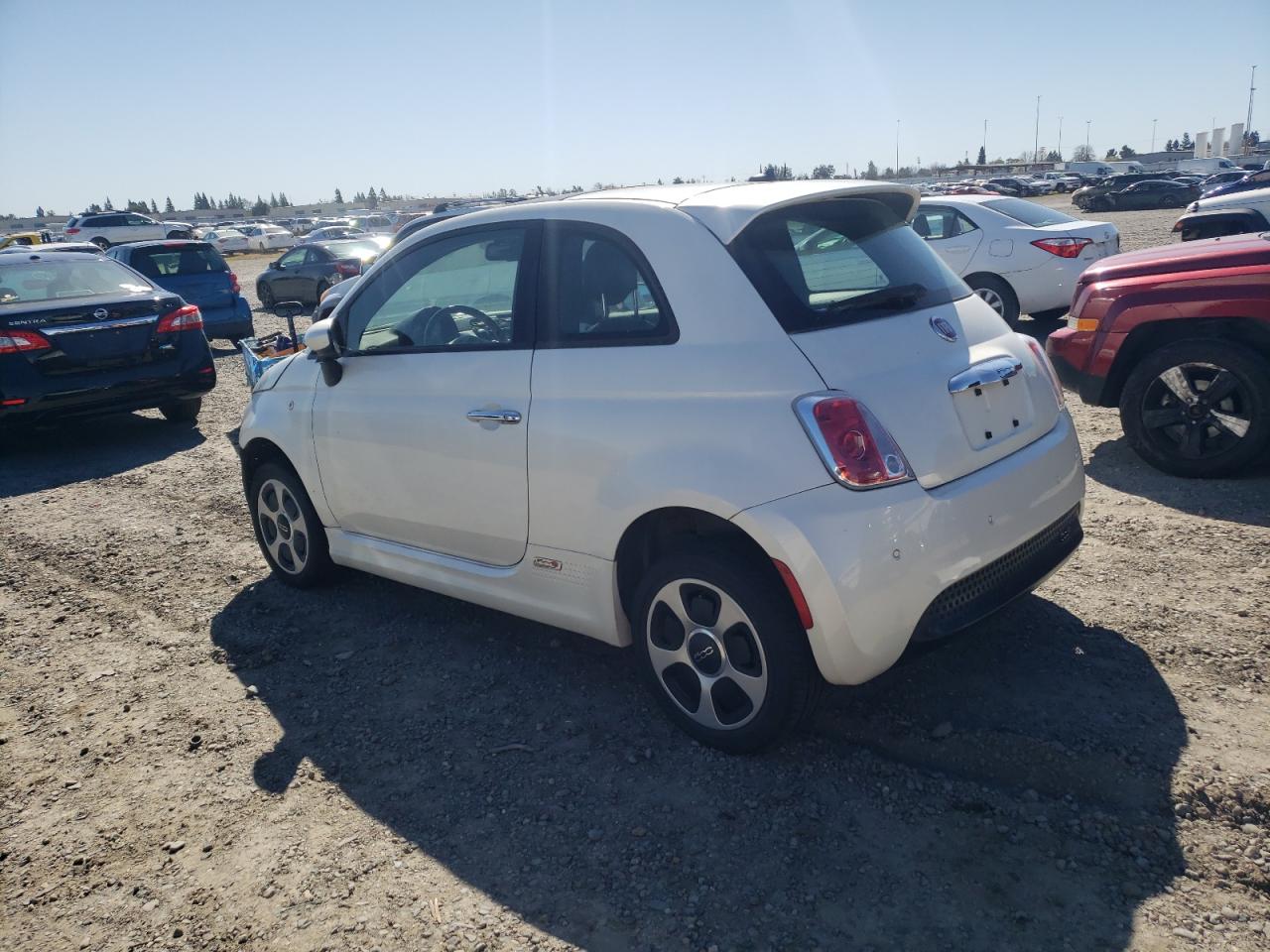 Photo 2 VIN: 3C3CFFGE2ET172769 - FIAT 500 