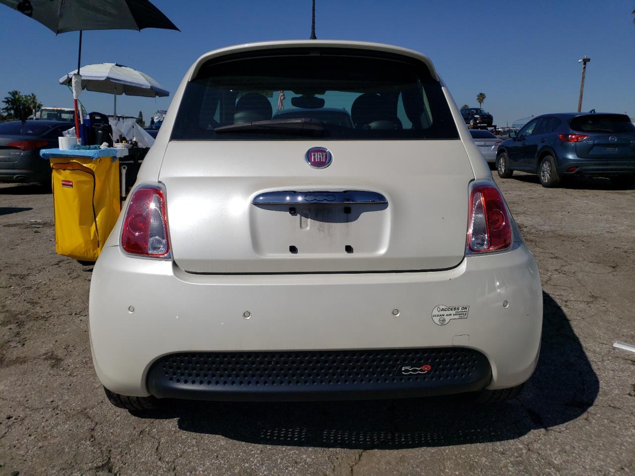 Photo 5 VIN: 3C3CFFGE2HT563344 - FIAT 500E 