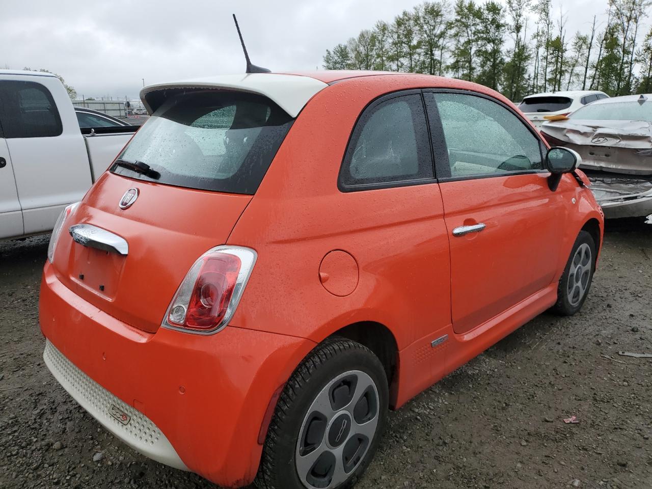 Photo 2 VIN: 3C3CFFGE2KT782960 - FIAT 500 