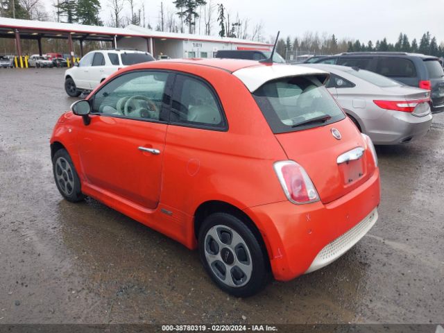 Photo 2 VIN: 3C3CFFGE3GT120814 - FIAT 500E 