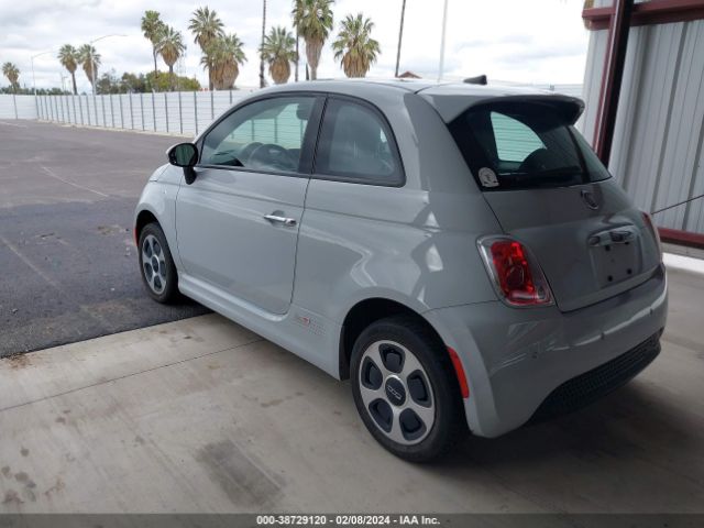 Photo 2 VIN: 3C3CFFGE3HT565619 - FIAT 500E 