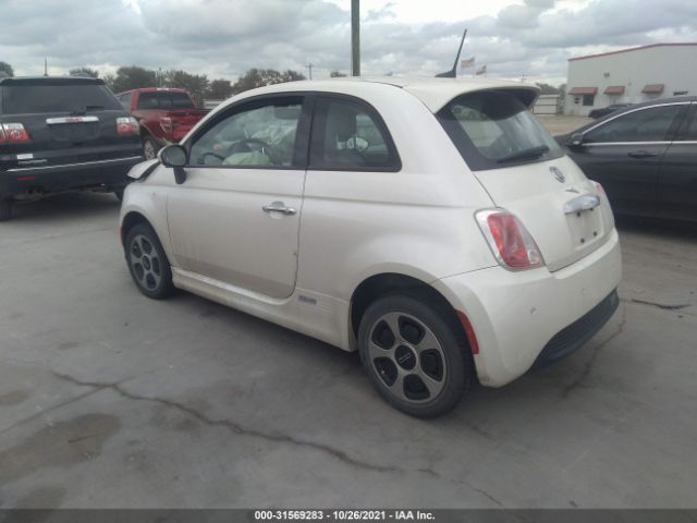 Photo 2 VIN: 3C3CFFGE8HT575787 - FIAT 500E 