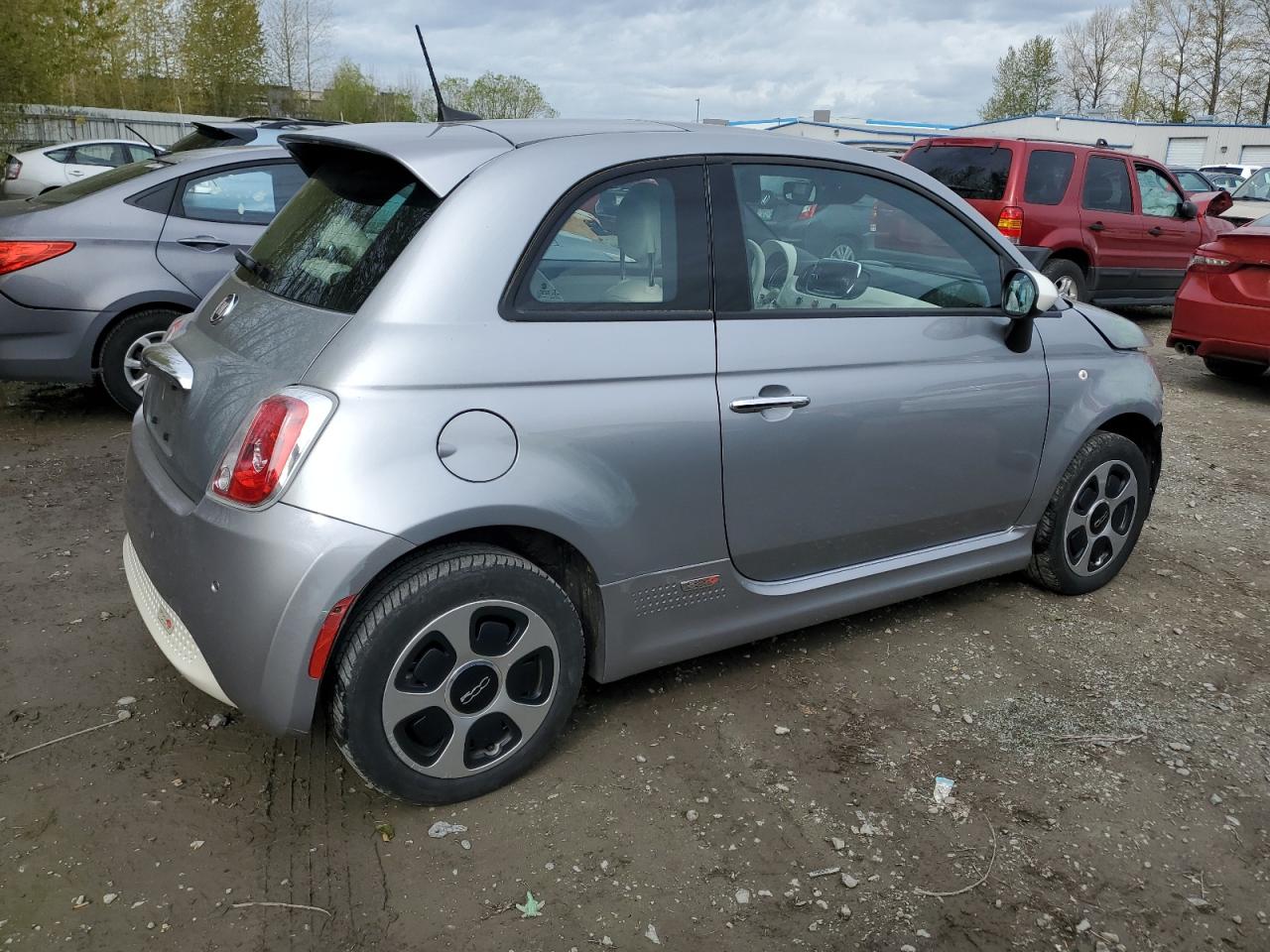 Photo 2 VIN: 3C3CFFGE8KT686329 - FIAT 500 