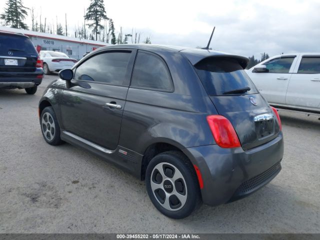 Photo 2 VIN: 3C3CFFGEXFT726027 - FIAT 500E 