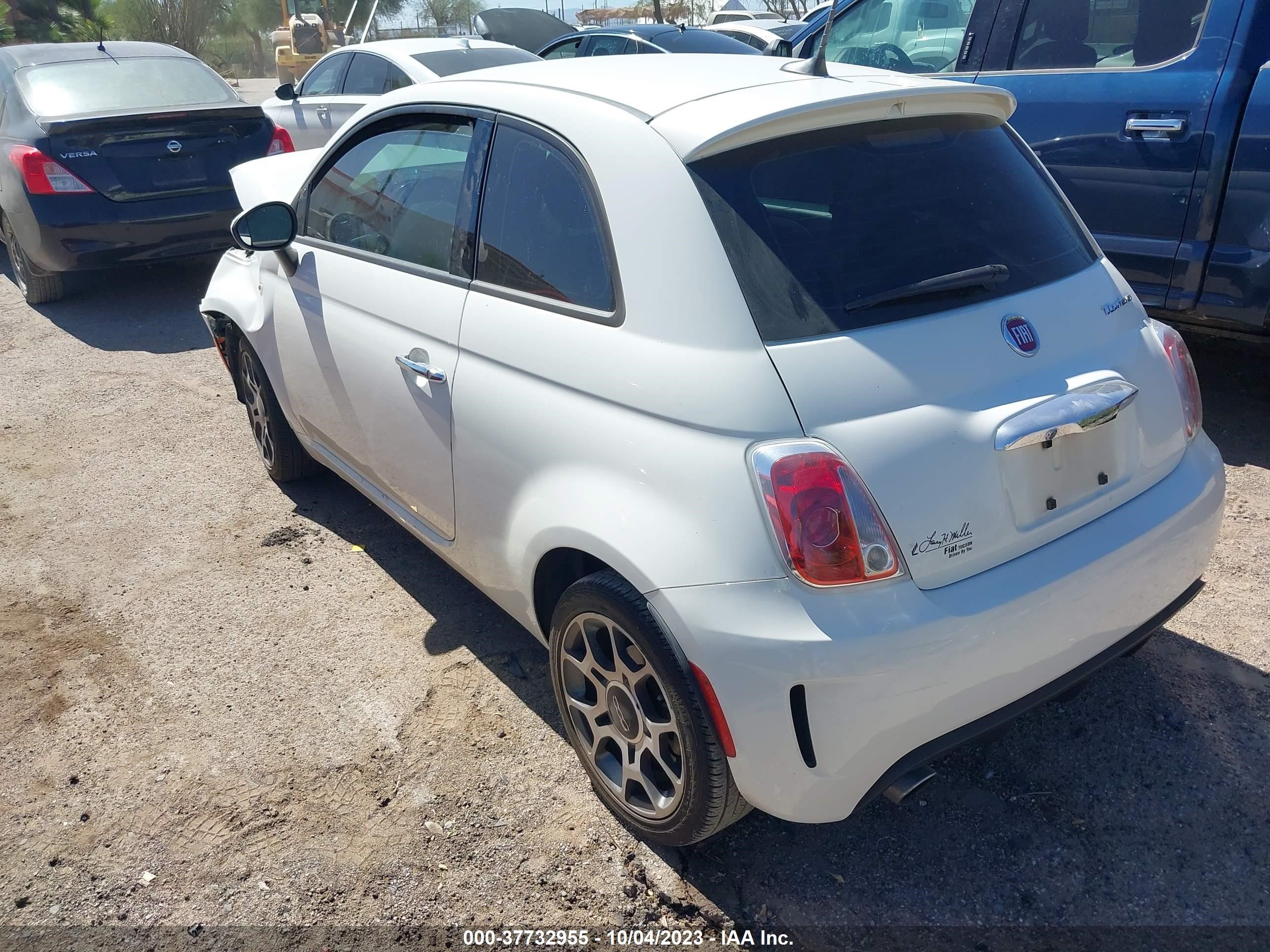 Photo 2 VIN: 3C3CFFKH5JT503484 - FIAT 500 