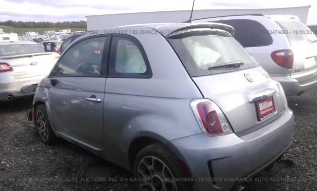 Photo 2 VIN: 3C3CFFKH6JT472052 - FIAT 500 