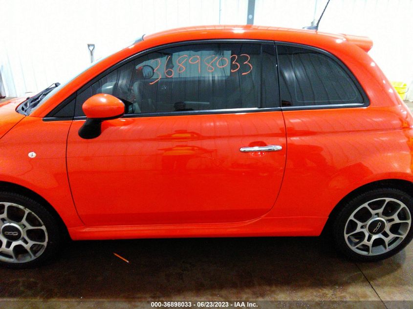 Photo 13 VIN: 3C3CFFKH9JT377811 - FIAT 500 