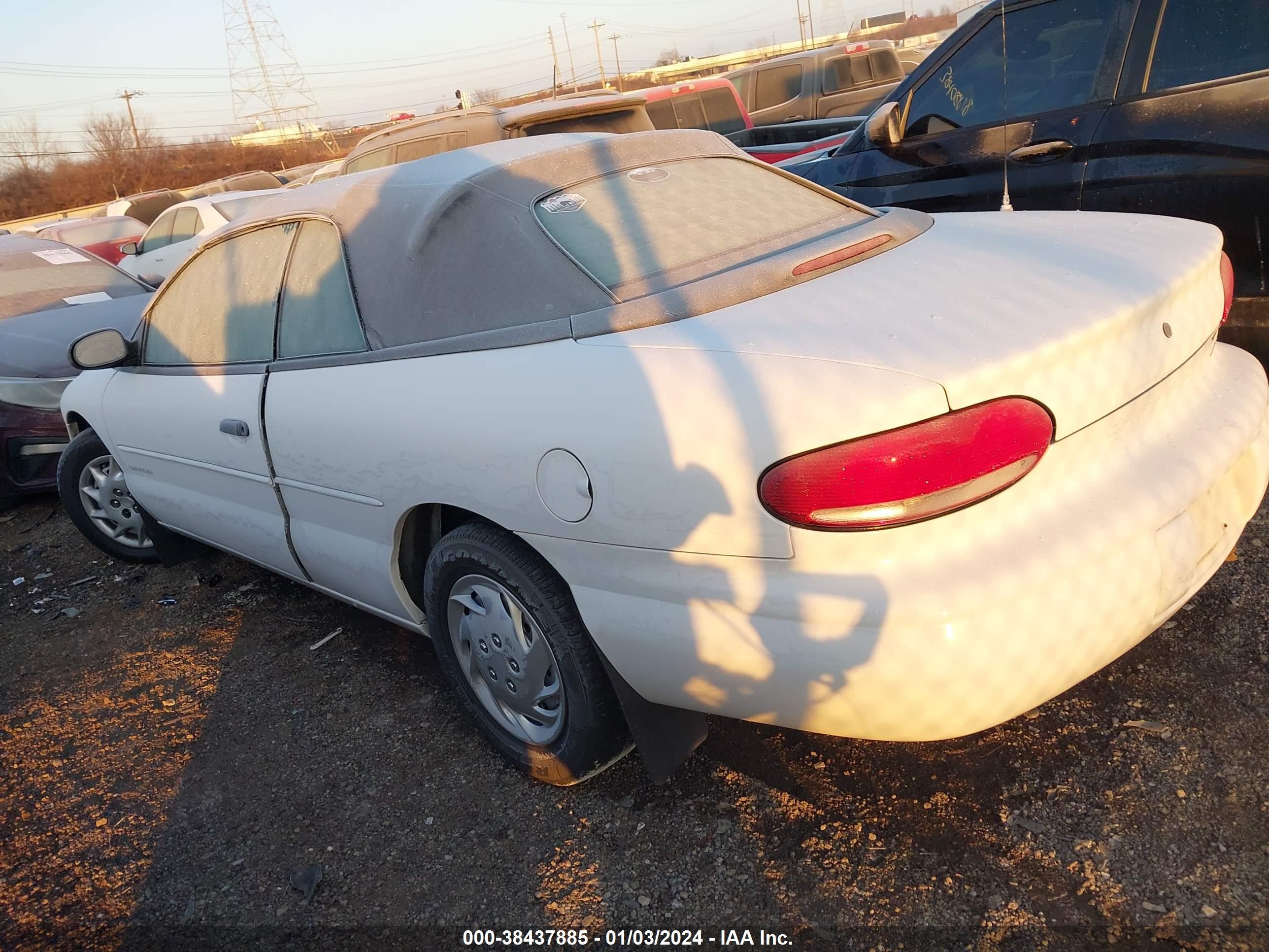 Photo 2 VIN: 3C3EL45HXXT549354 - CHRYSLER SEBRING 