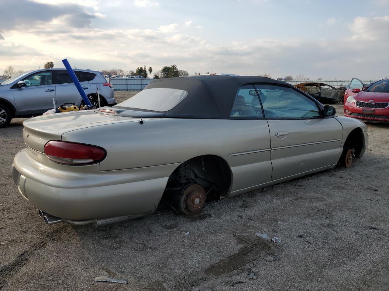 Photo 2 VIN: 3C3EL55H0XT500900 - CHRYSLER SEBRING 