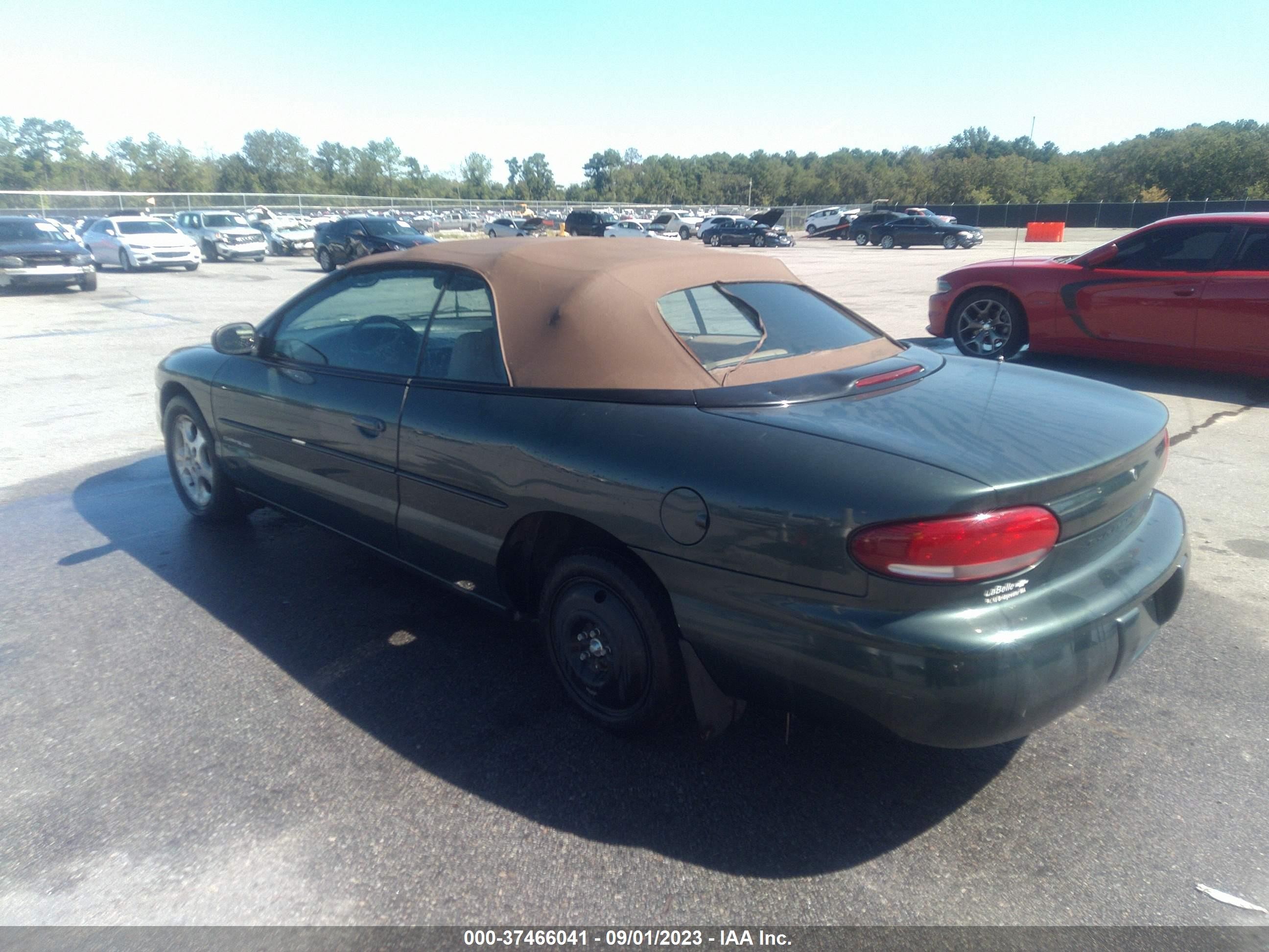 Photo 2 VIN: 3C3EL55H2YT313773 - CHRYSLER SEBRING 