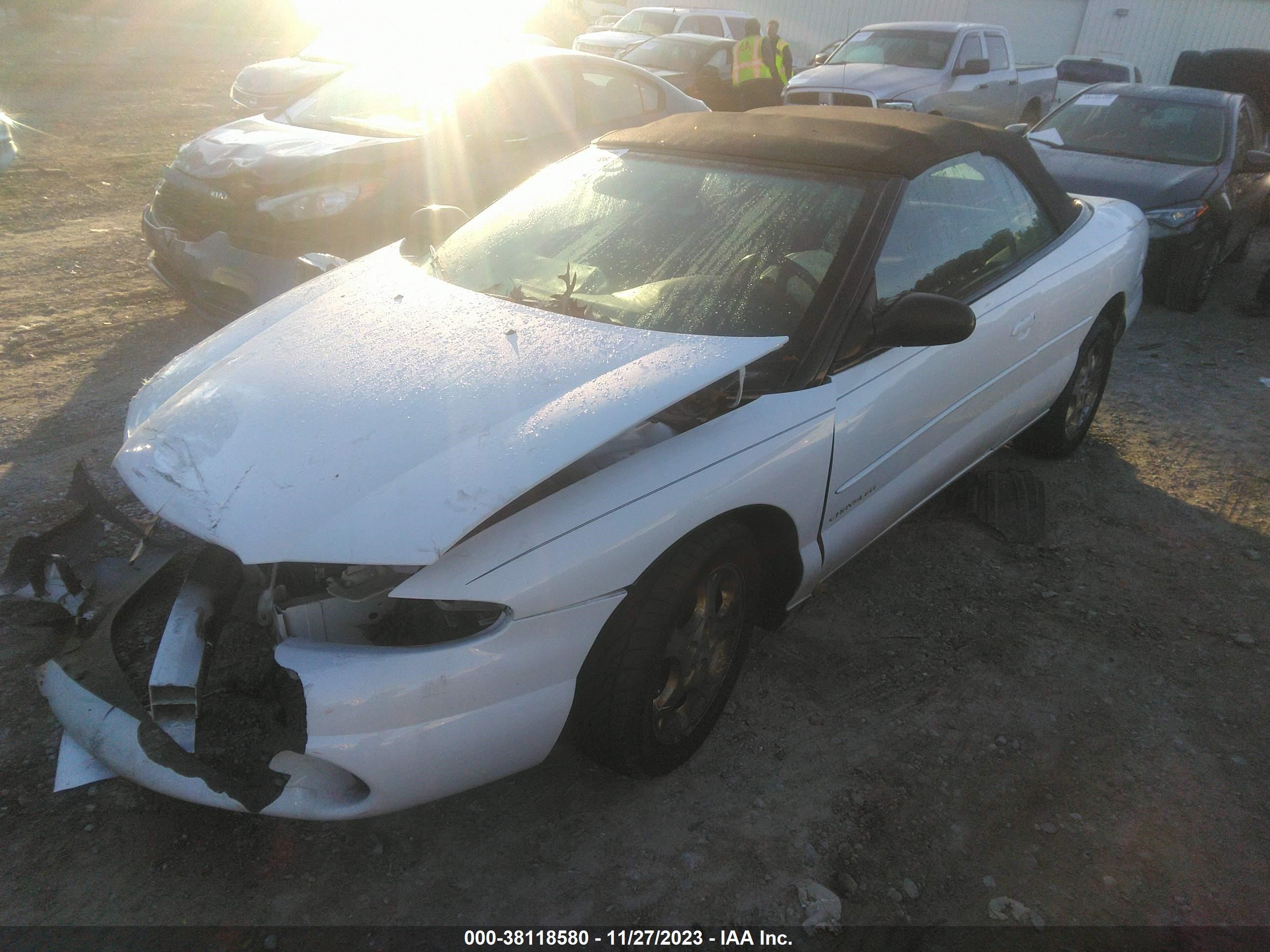 Photo 1 VIN: 3C3EL55H3XT560783 - CHRYSLER SEBRING 